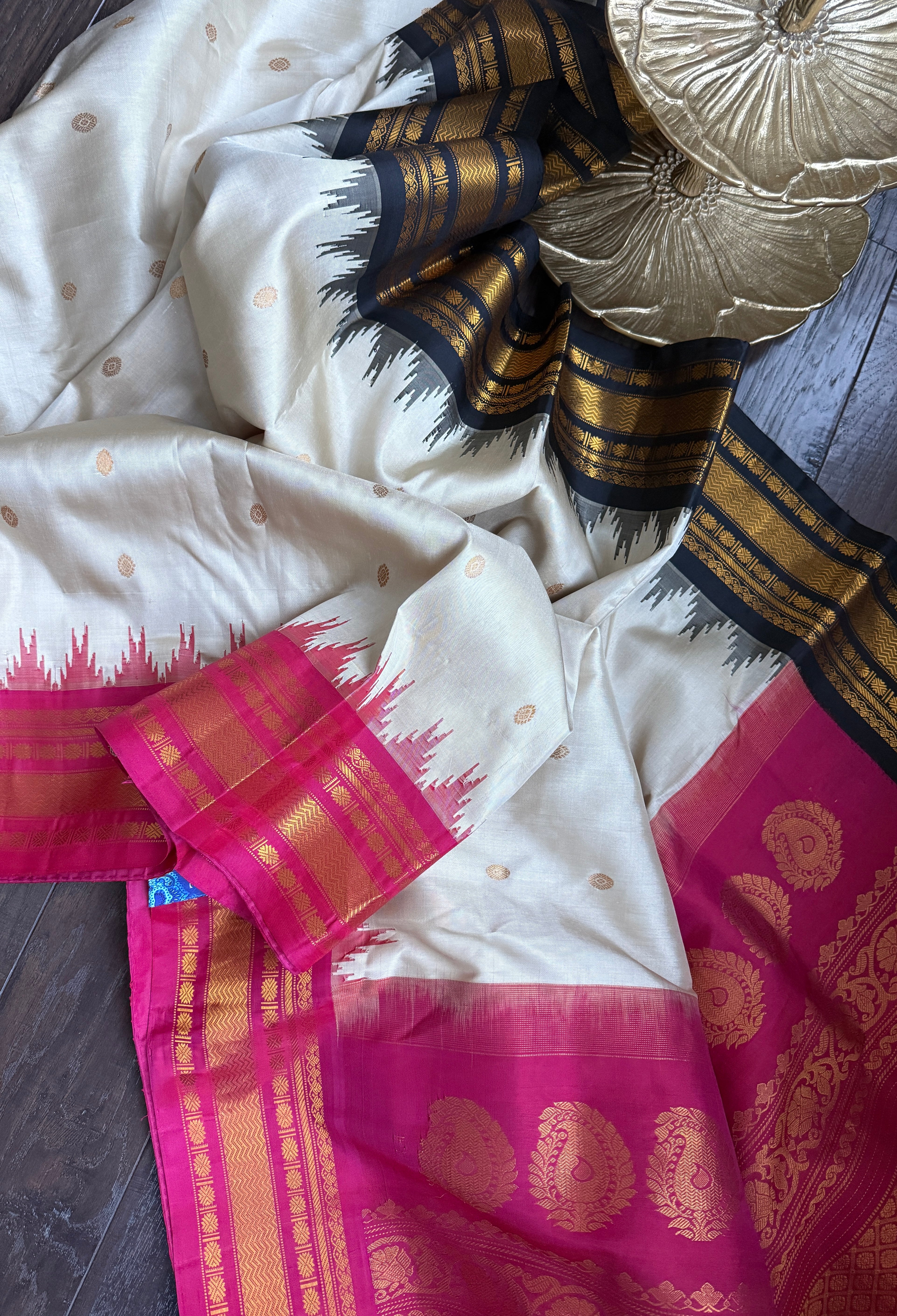 Pure Silk Gadwal - Tan Magenta Pink