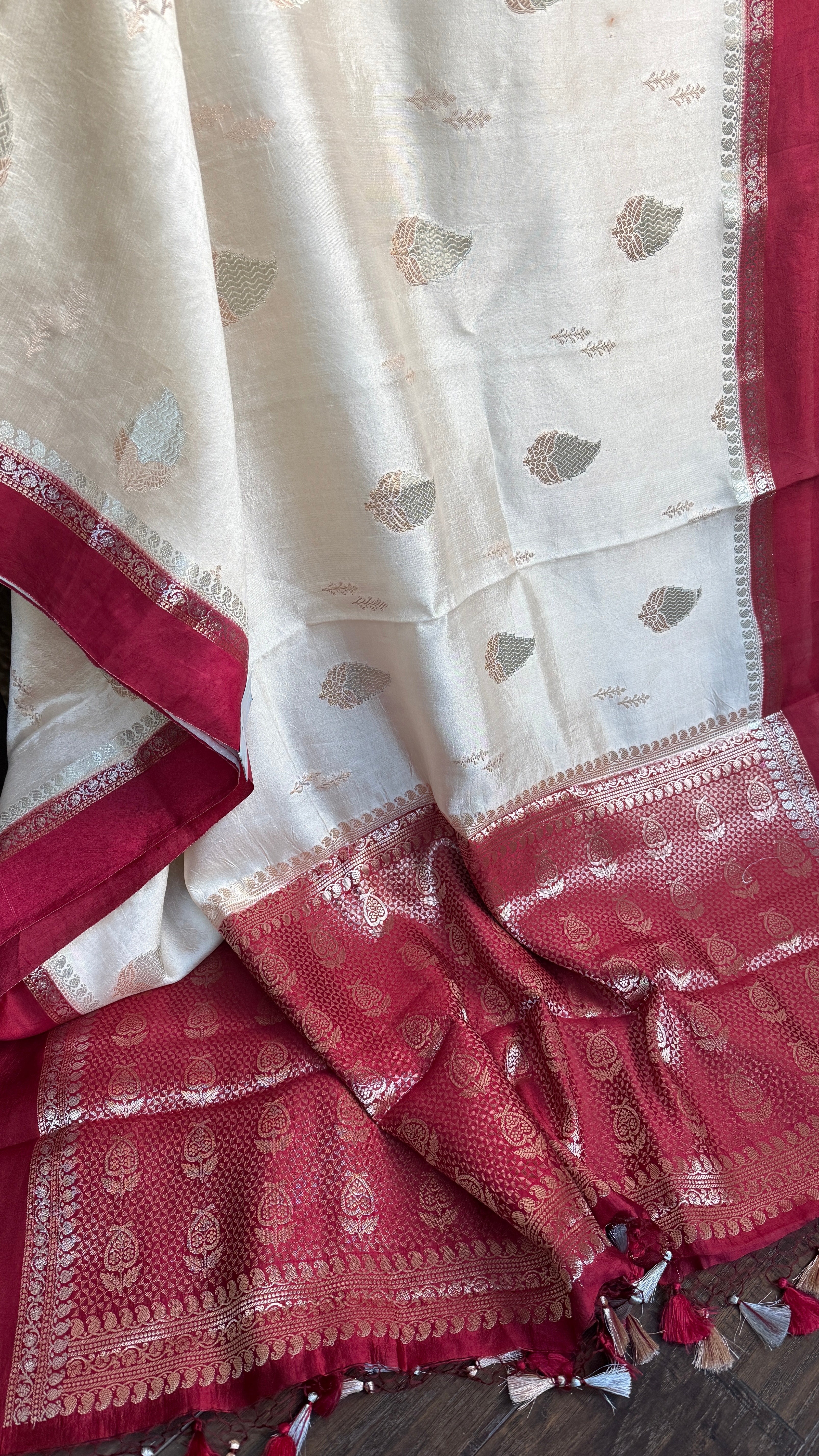 Chiniya Silk Banarasi - Cream Maroon Woven