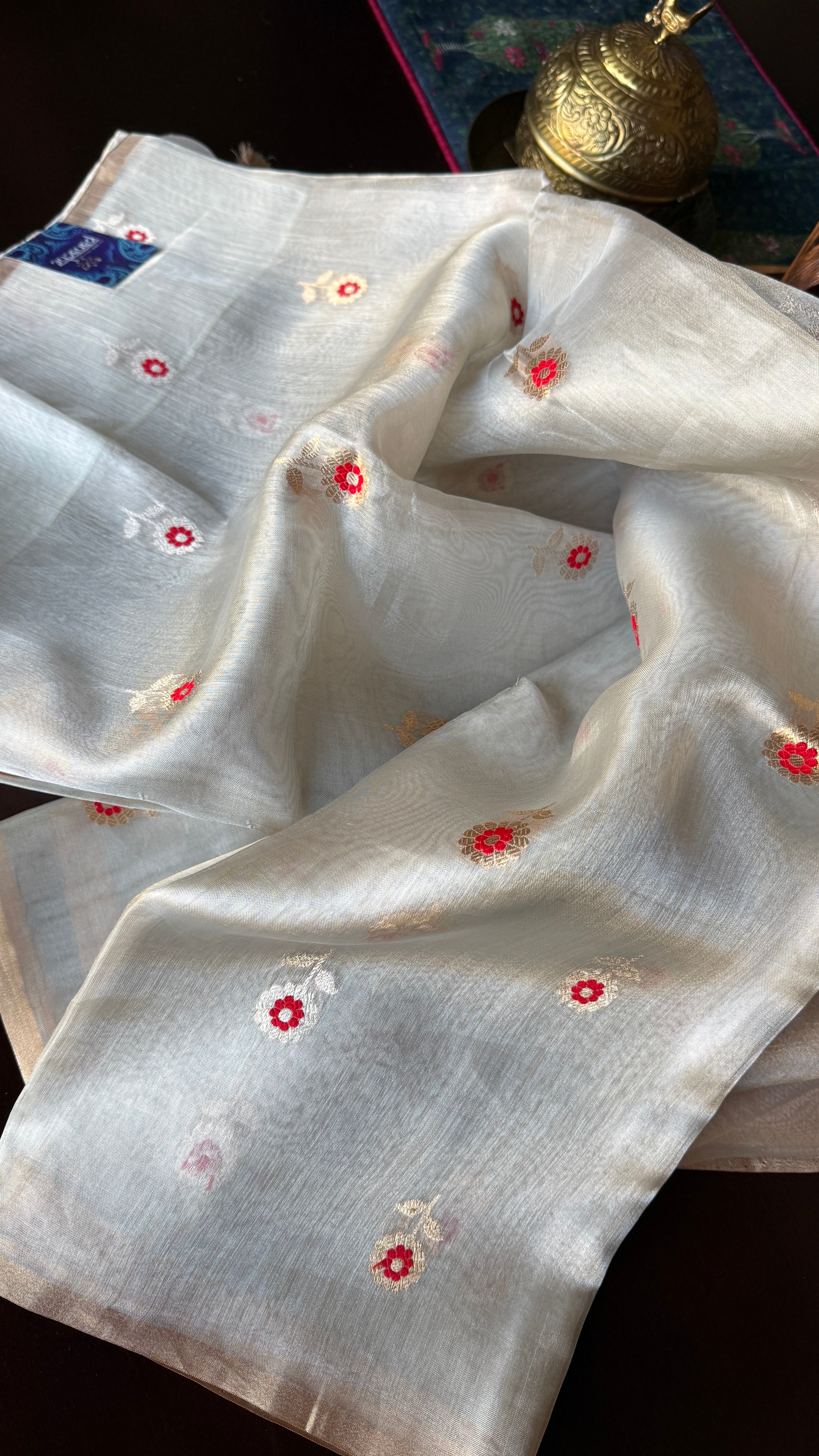 Pure Tissue Silk Banarasi - Silver Meenakari