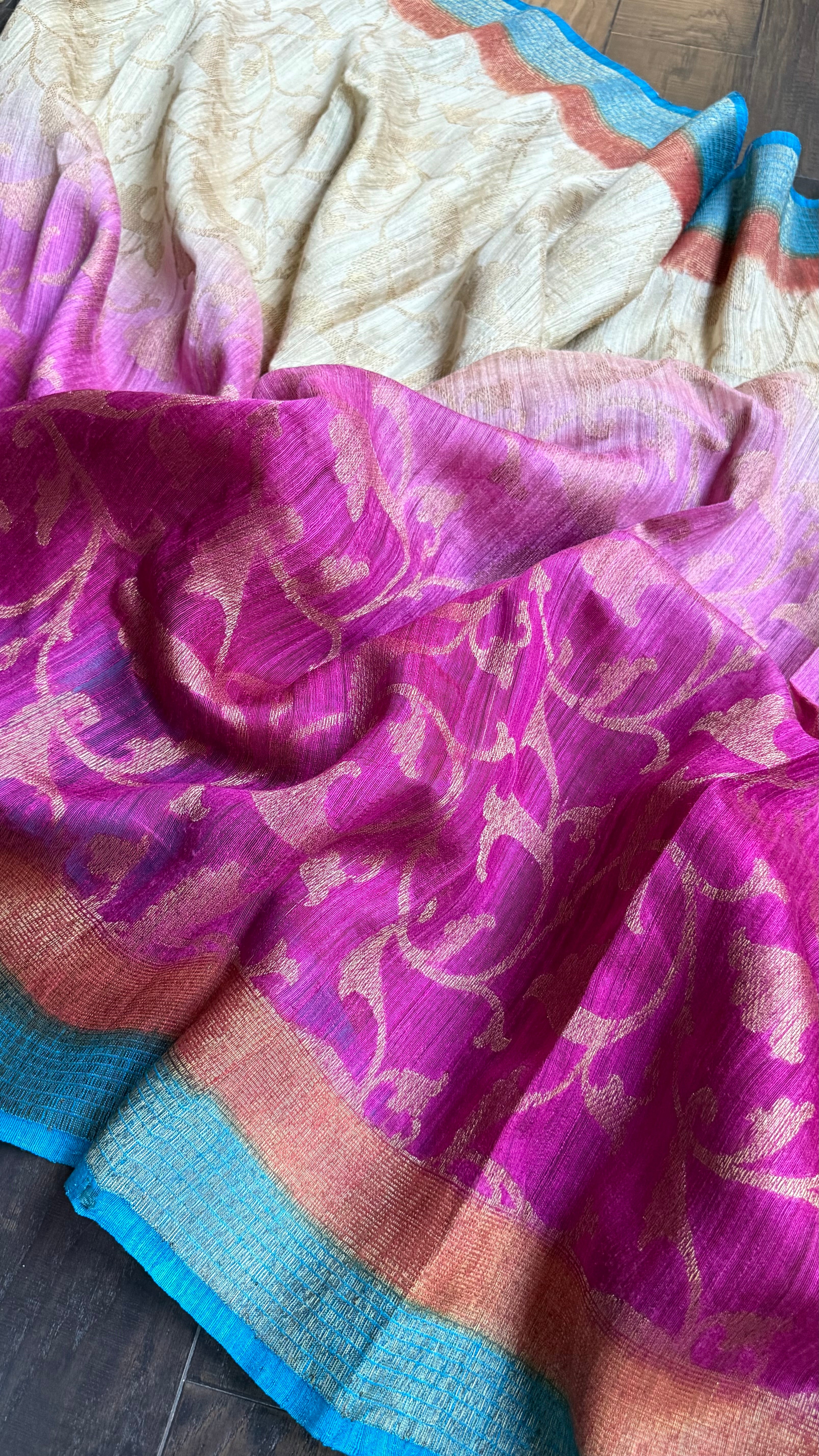 Gicha Tassur Silk Banarasi - Beige Magenta Shaded