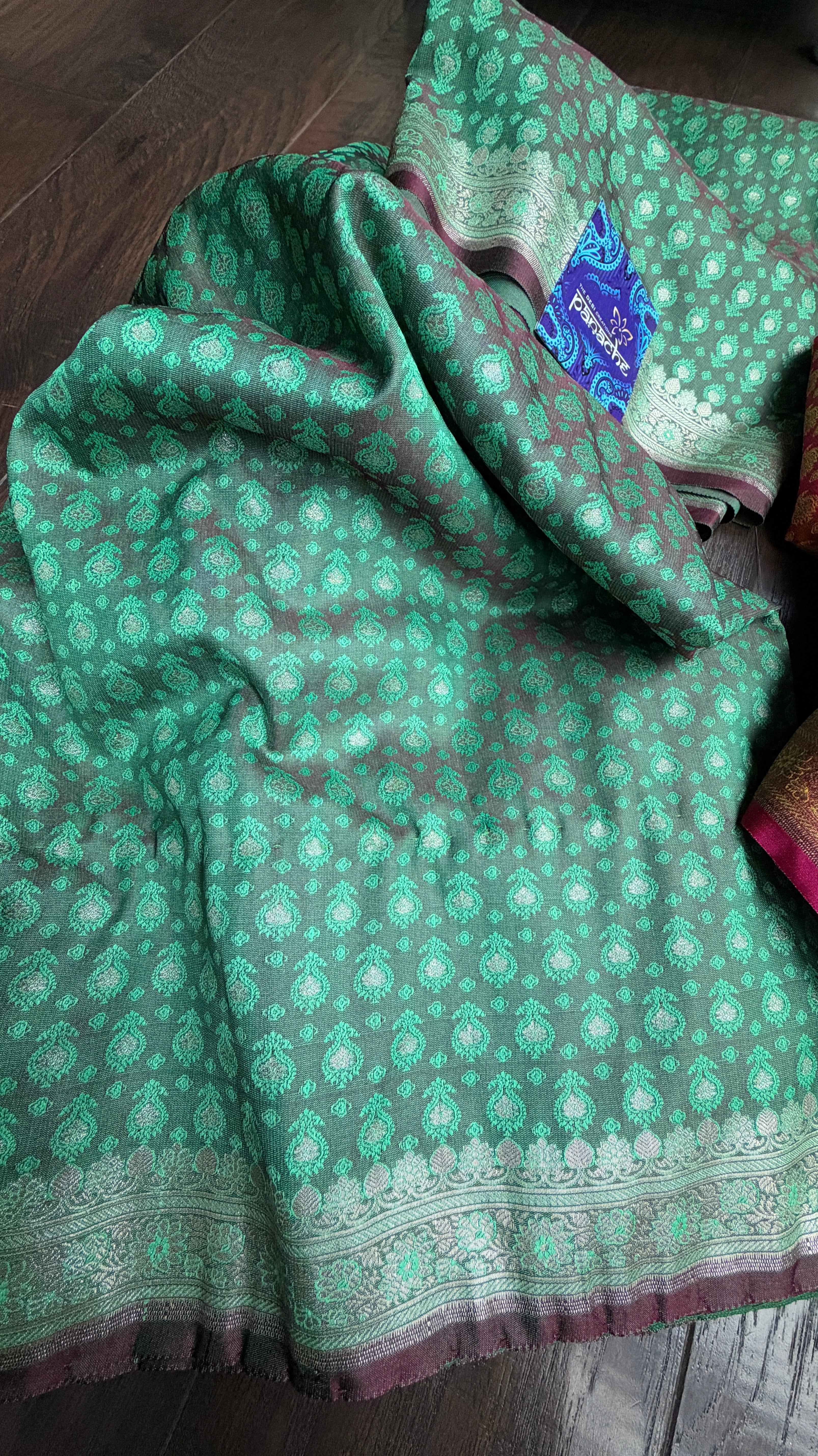 Soft Silk Banarasi - Green Maroon Dual Shaded Woven