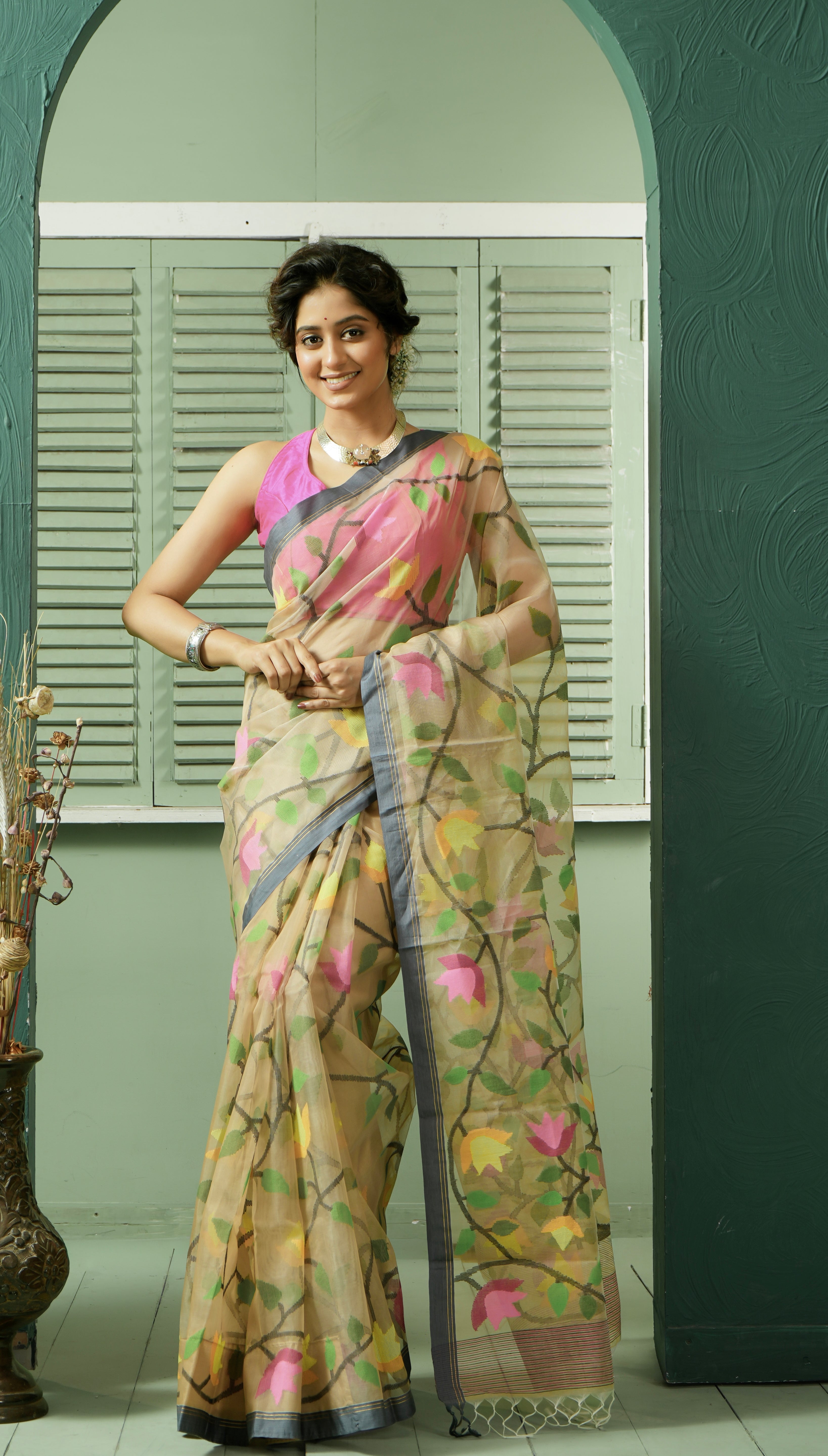 Muslin Tantuj Jamdaani- Light Cream Tan Jangla