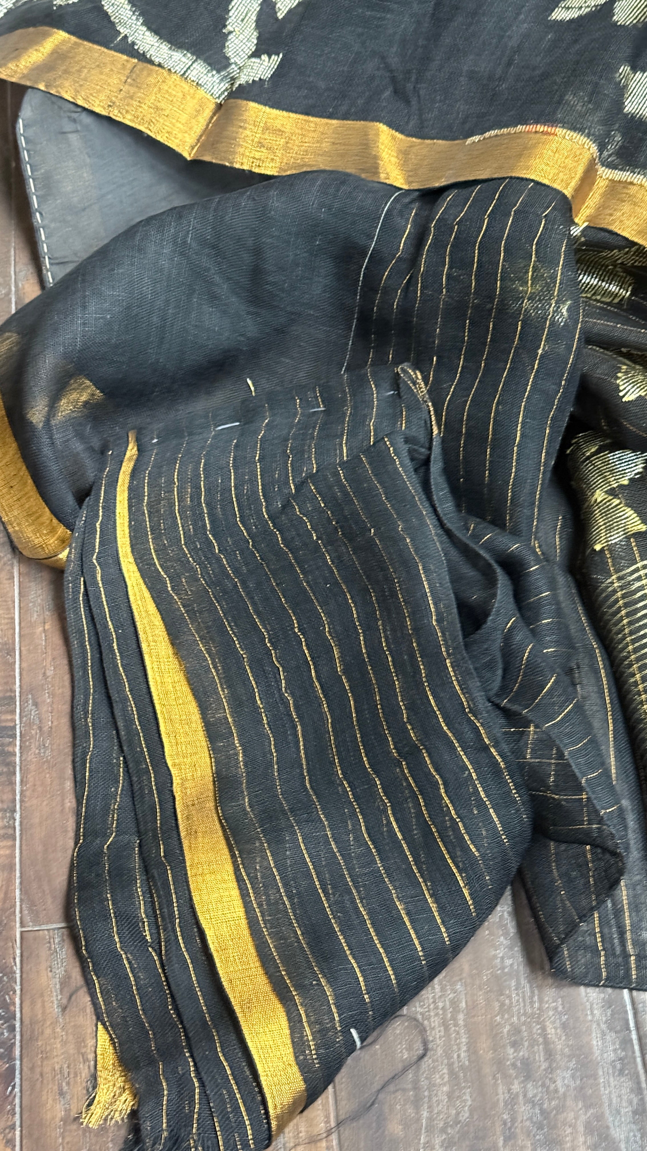 Linen Jamdaani - Black Zari Checkered