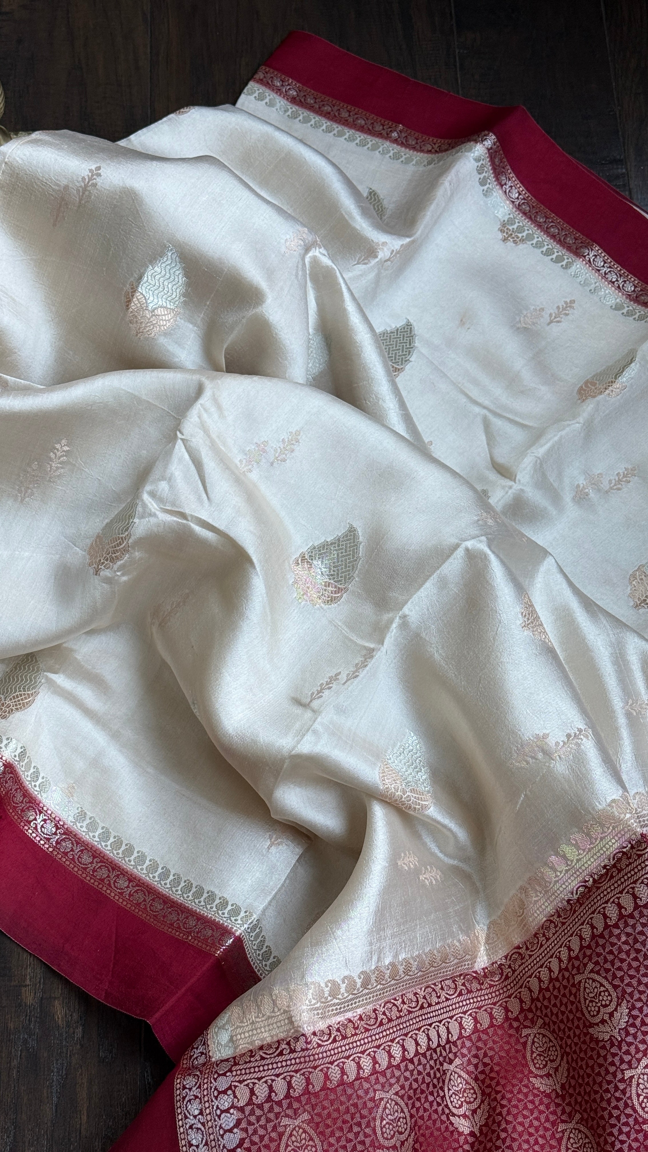Chiniya Silk Banarasi - Cream Maroon Woven