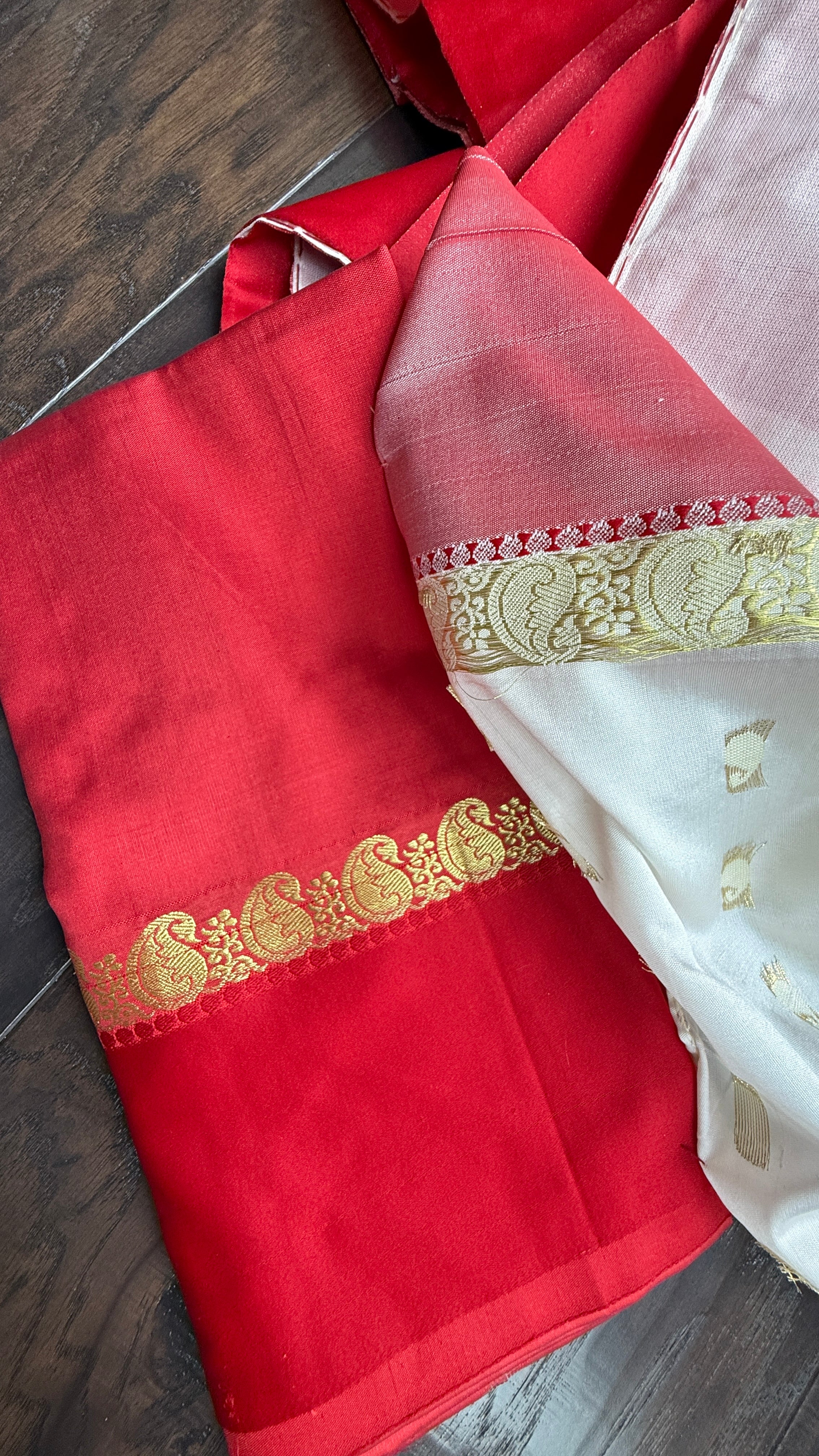 Soft Silk Garad - Off-White Red 2