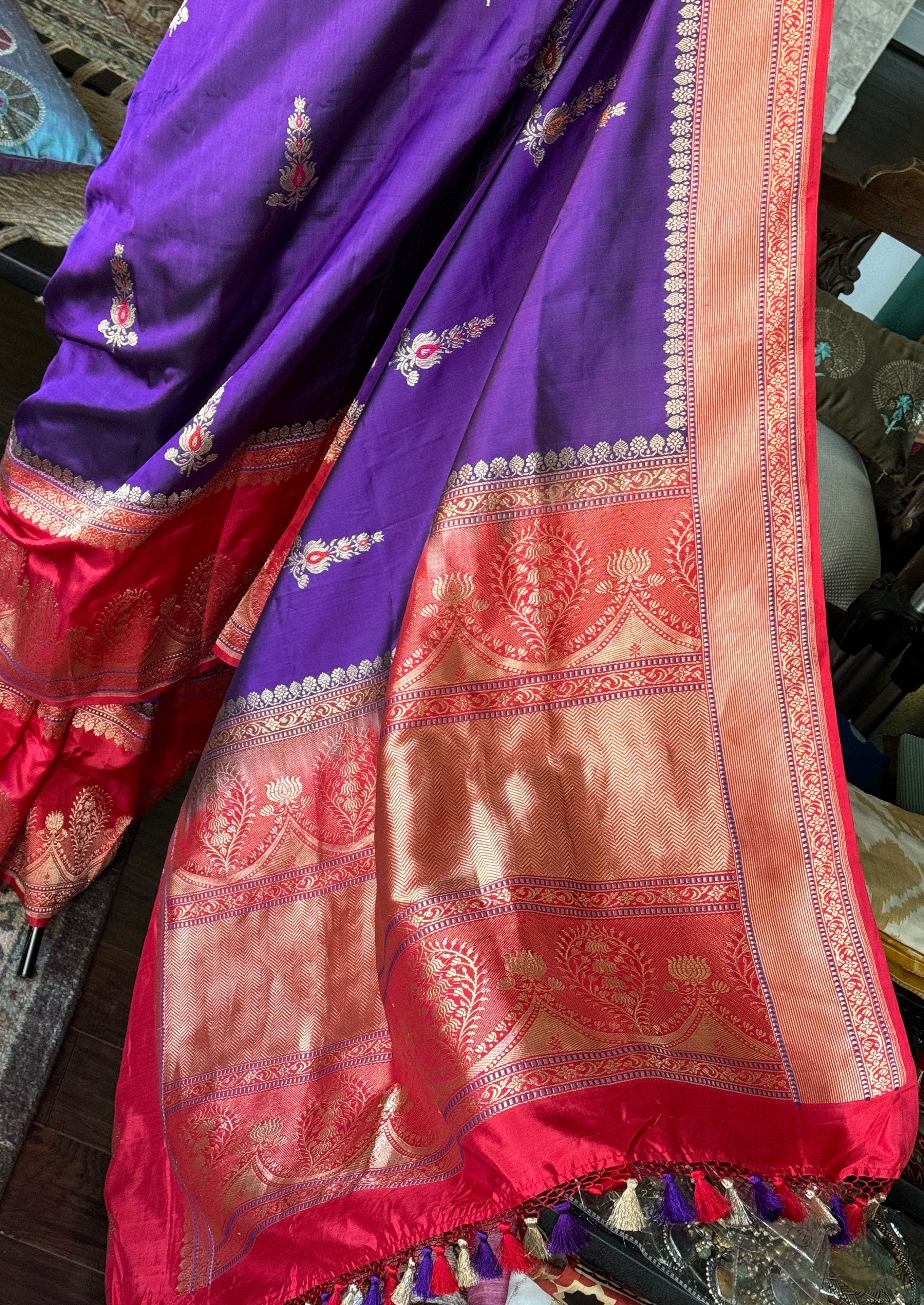 Pure Silk Katan Banarasi- Ourple Red Blue Kadhua