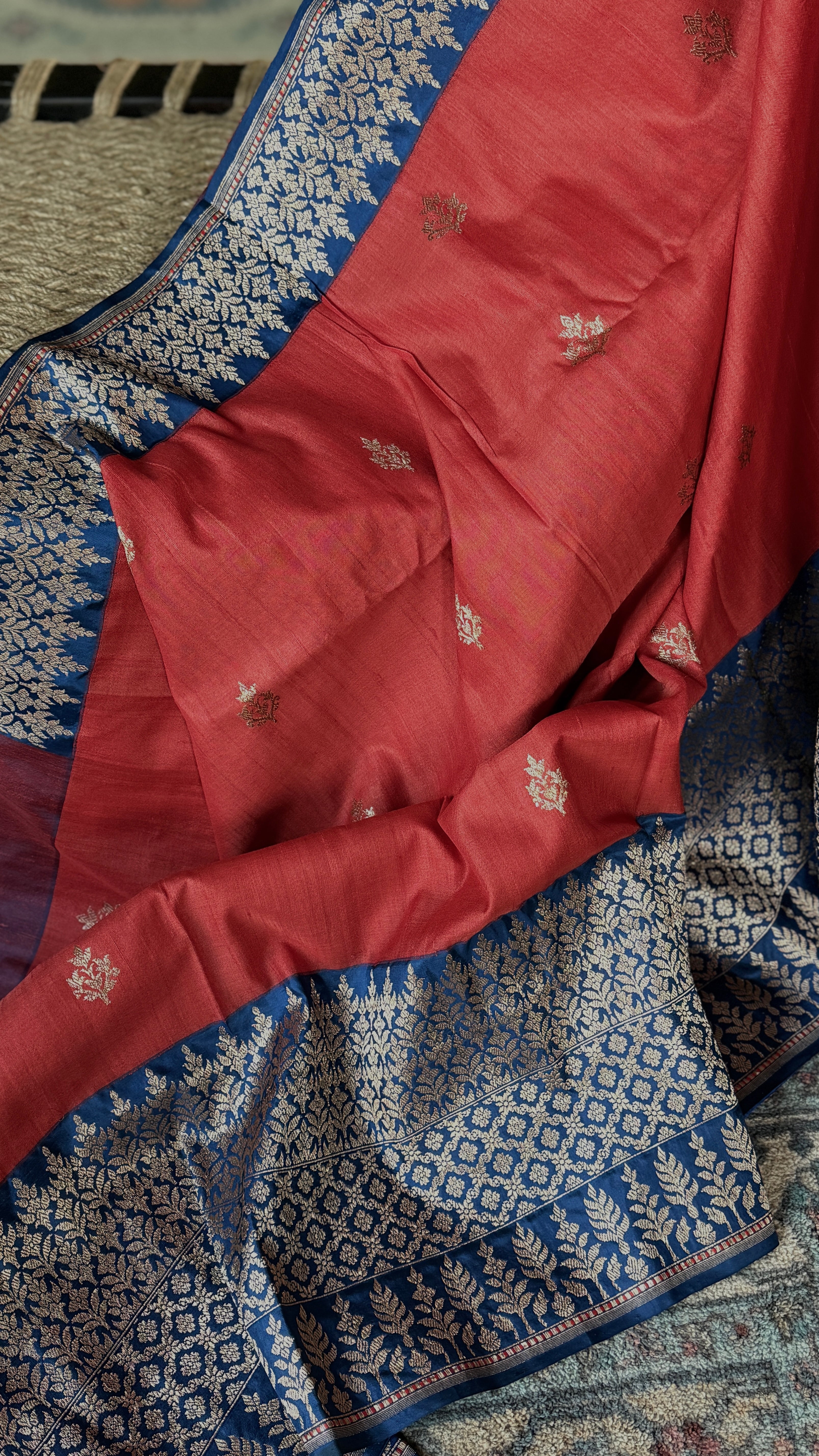 Pure Tassur Silk Banarasi - Red Blue