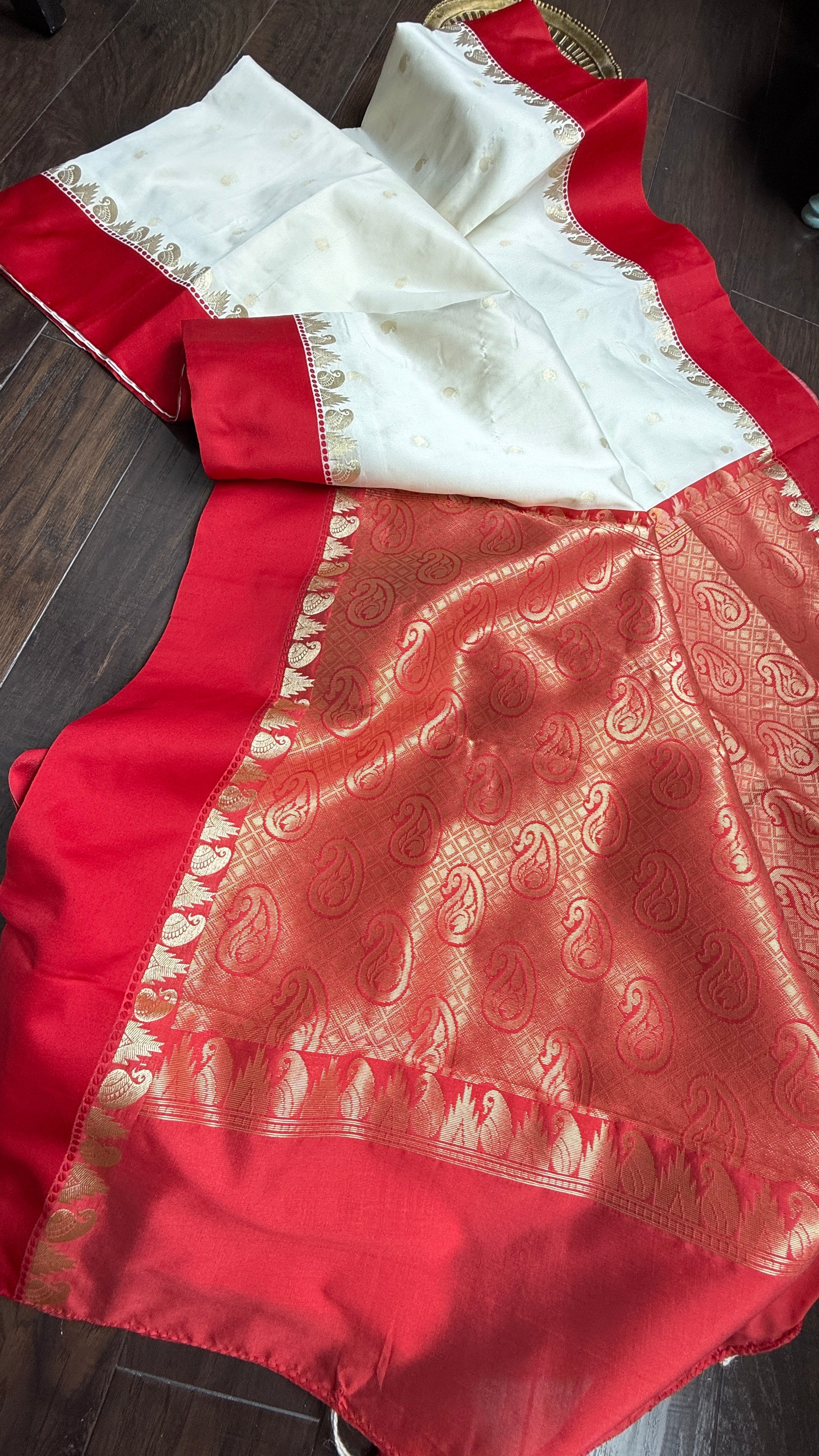 Soft Silk Garad - Off-White Red 1