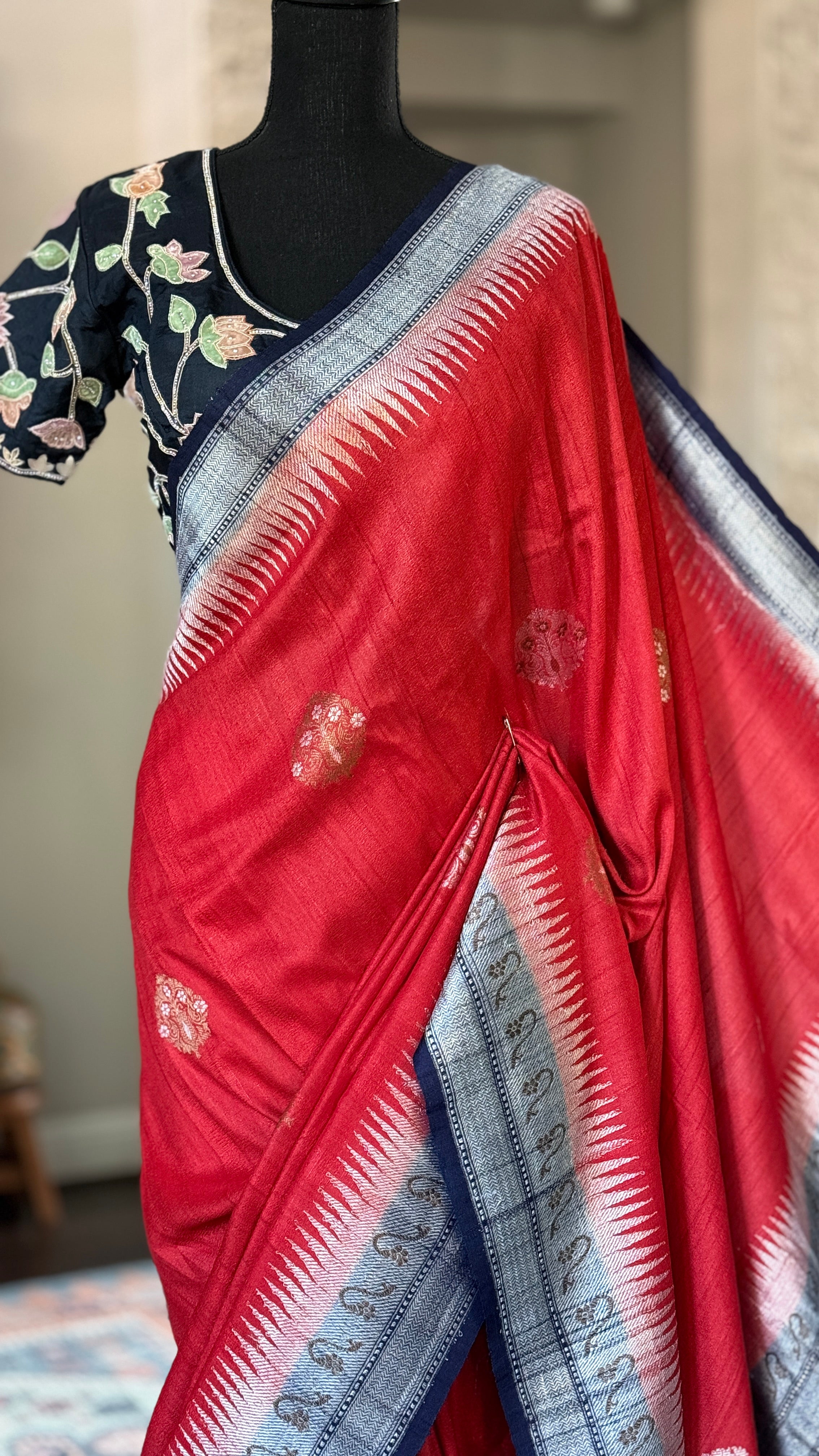 Tussar Georgette Banarasi - Red Navy Blue Kadwa