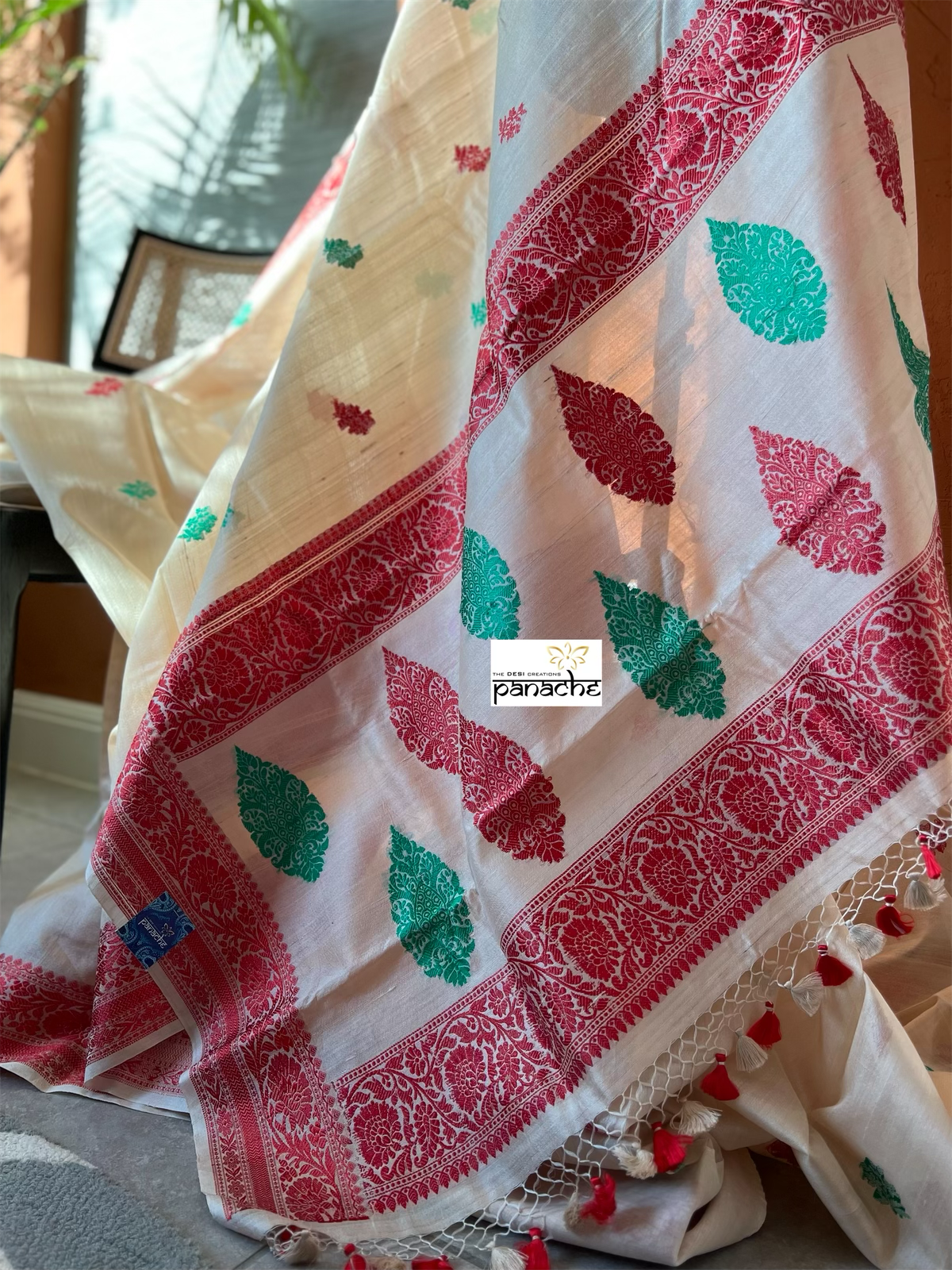 Tussar Silk Banarasi - Beige Red Green