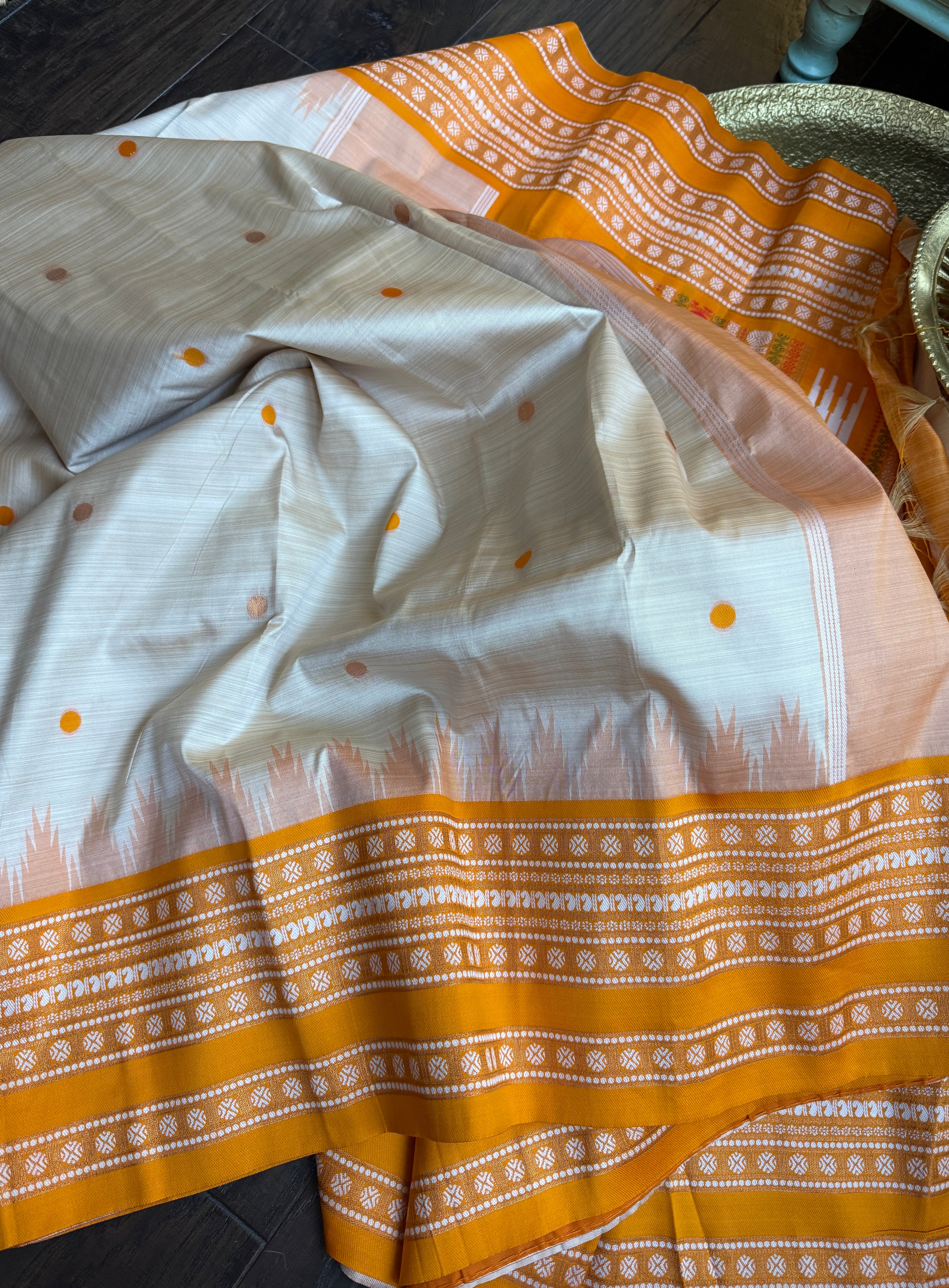 Gadwal Soft Silk - Cream Yellow Orange