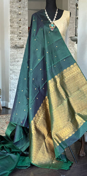 Pure Silk Kanjivaram - Dark Green Borderless