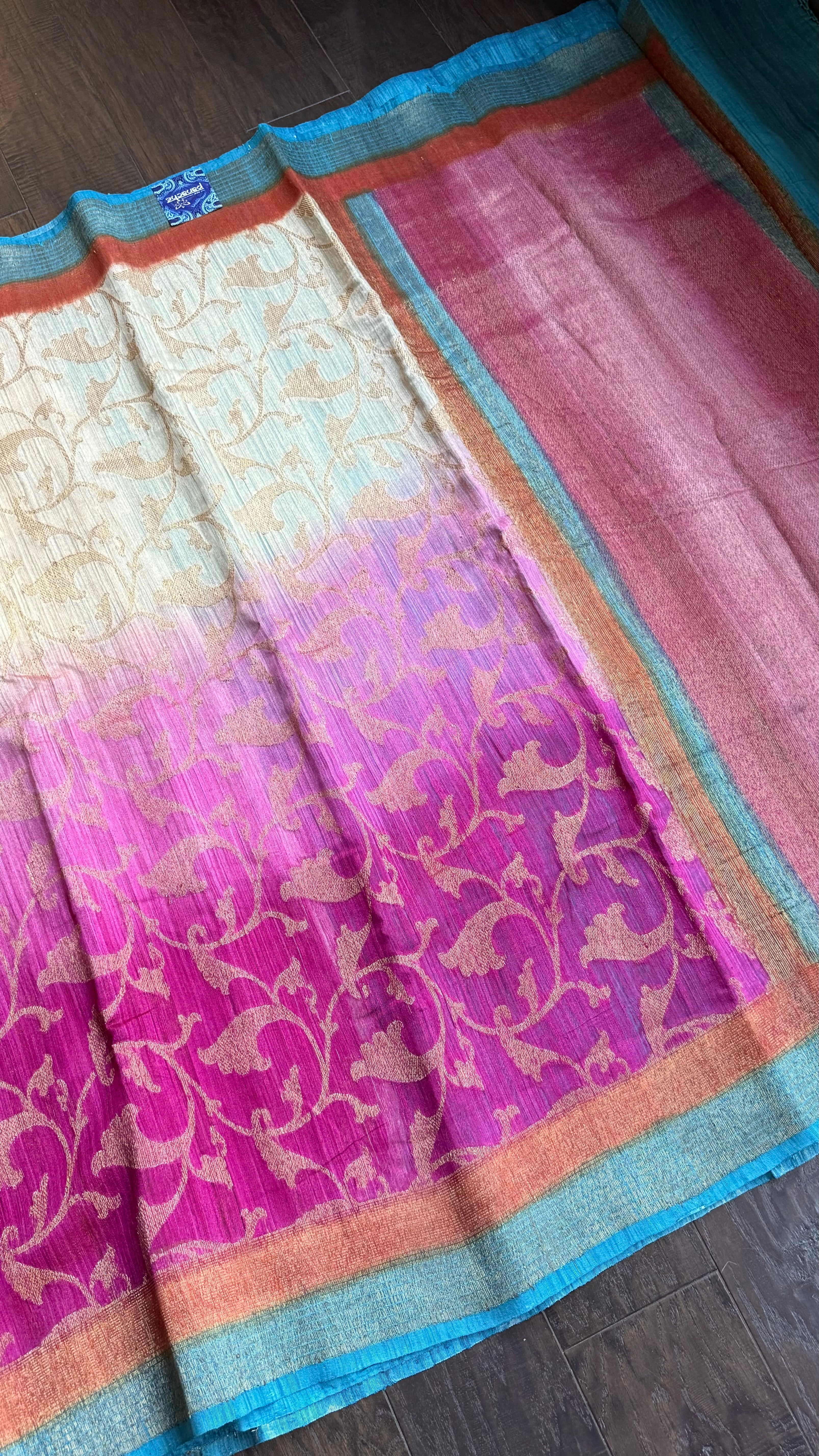 Gicha Tassur Silk Banarasi - Beige Magenta Shaded