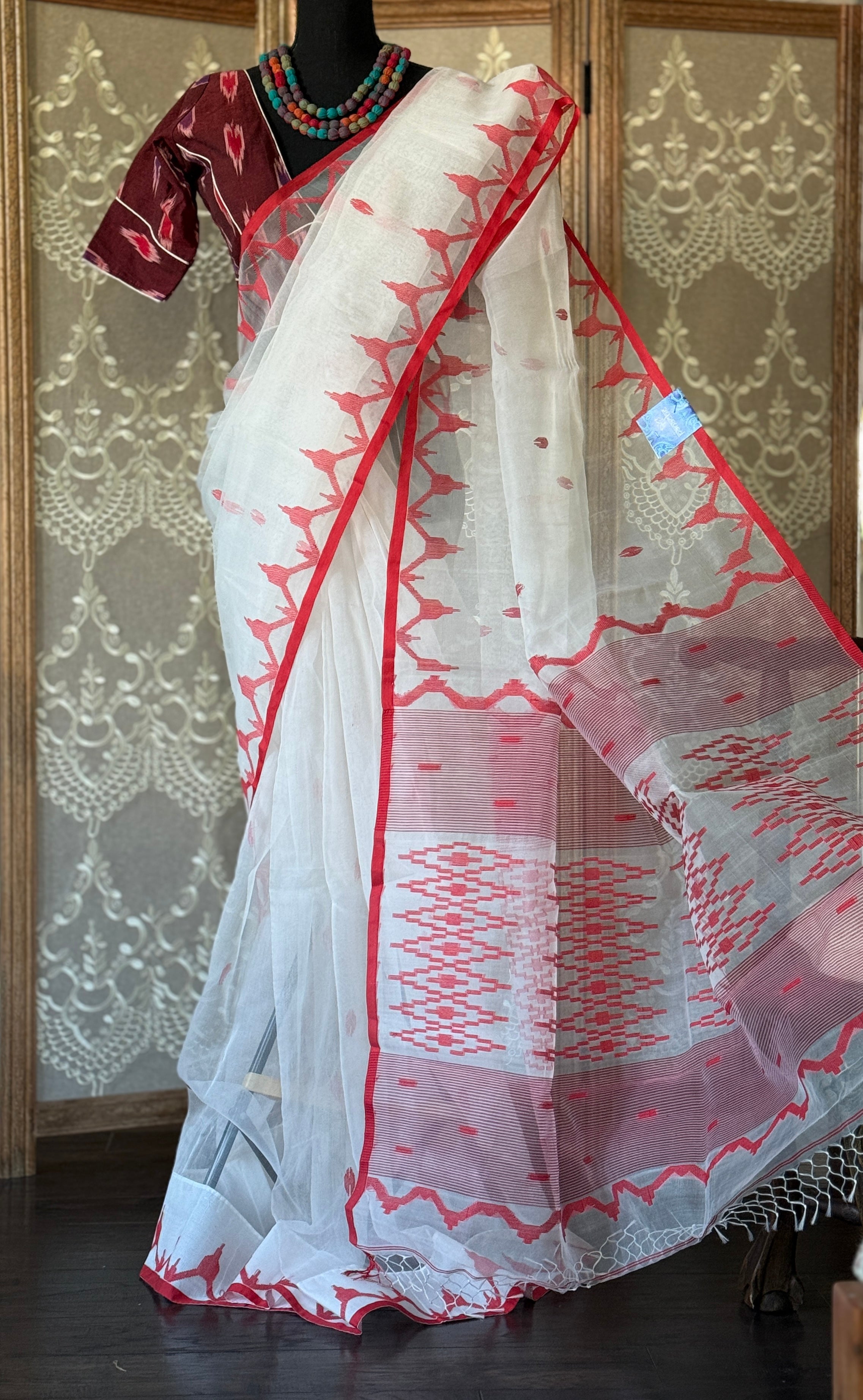 Muslin Jamdaani - White Red
