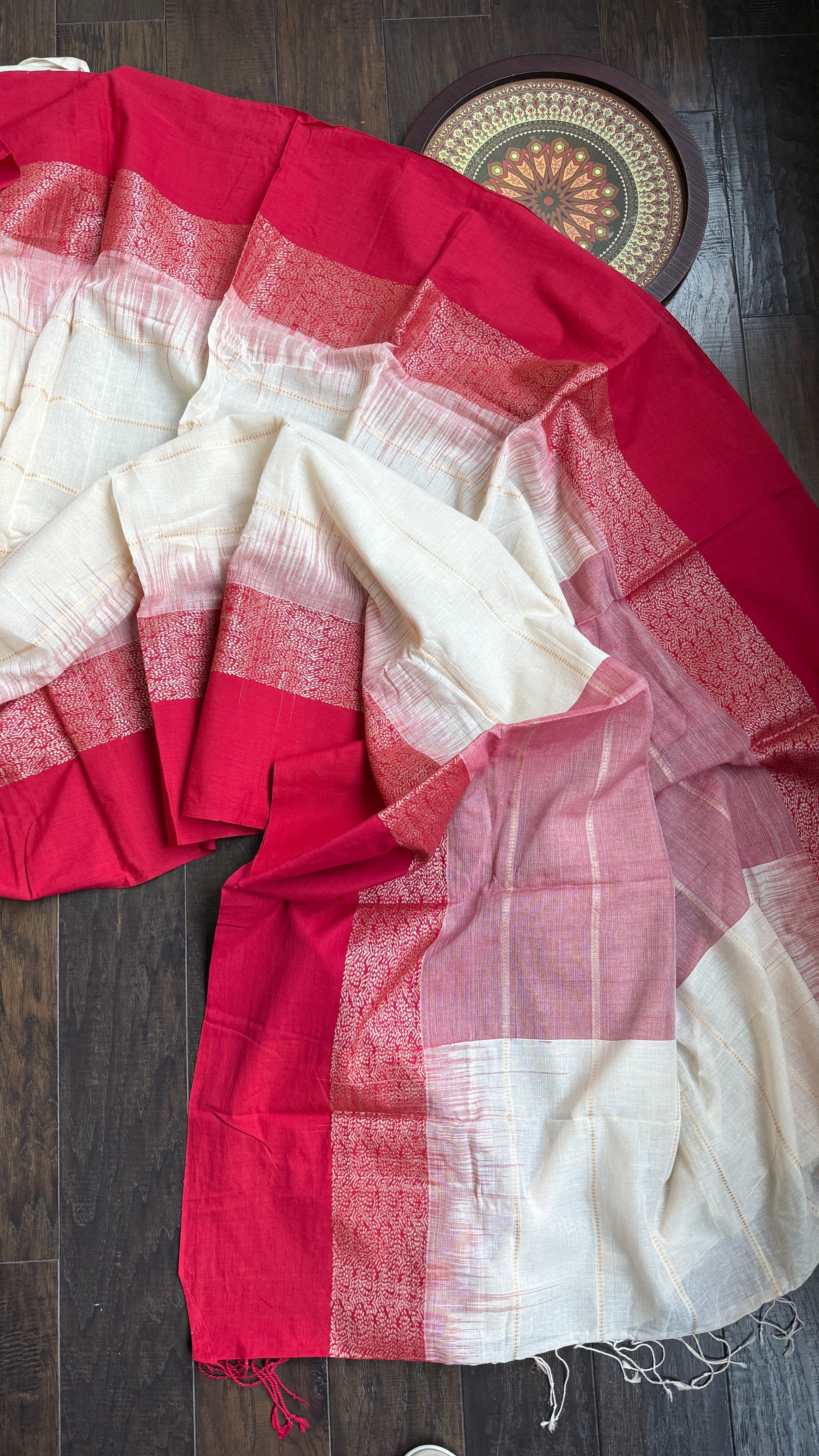 Pure Khadi Cotton Jamdani Handwoven - Off White Red Zari