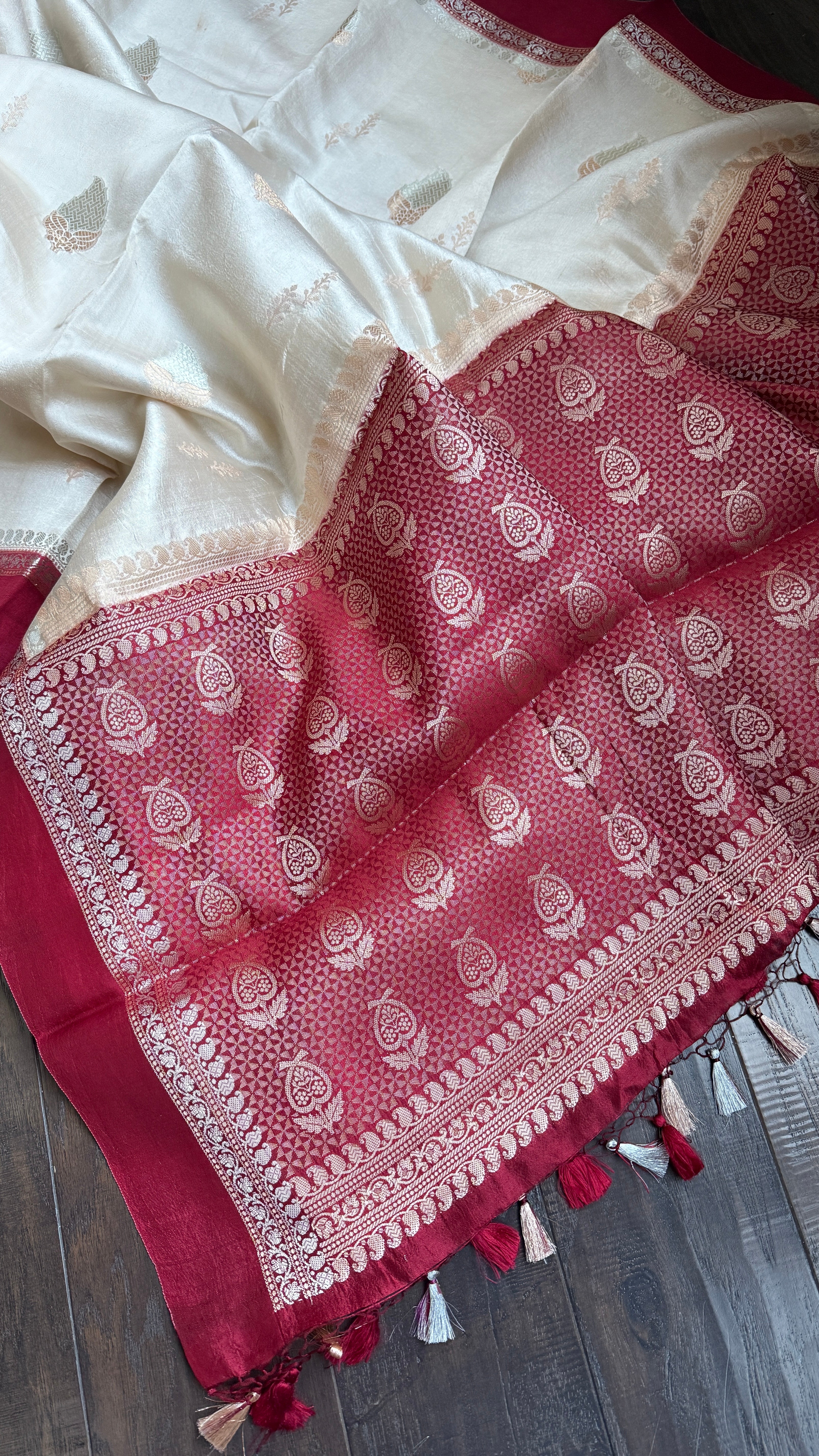 Chiniya Silk Banarasi - Cream Maroon Woven