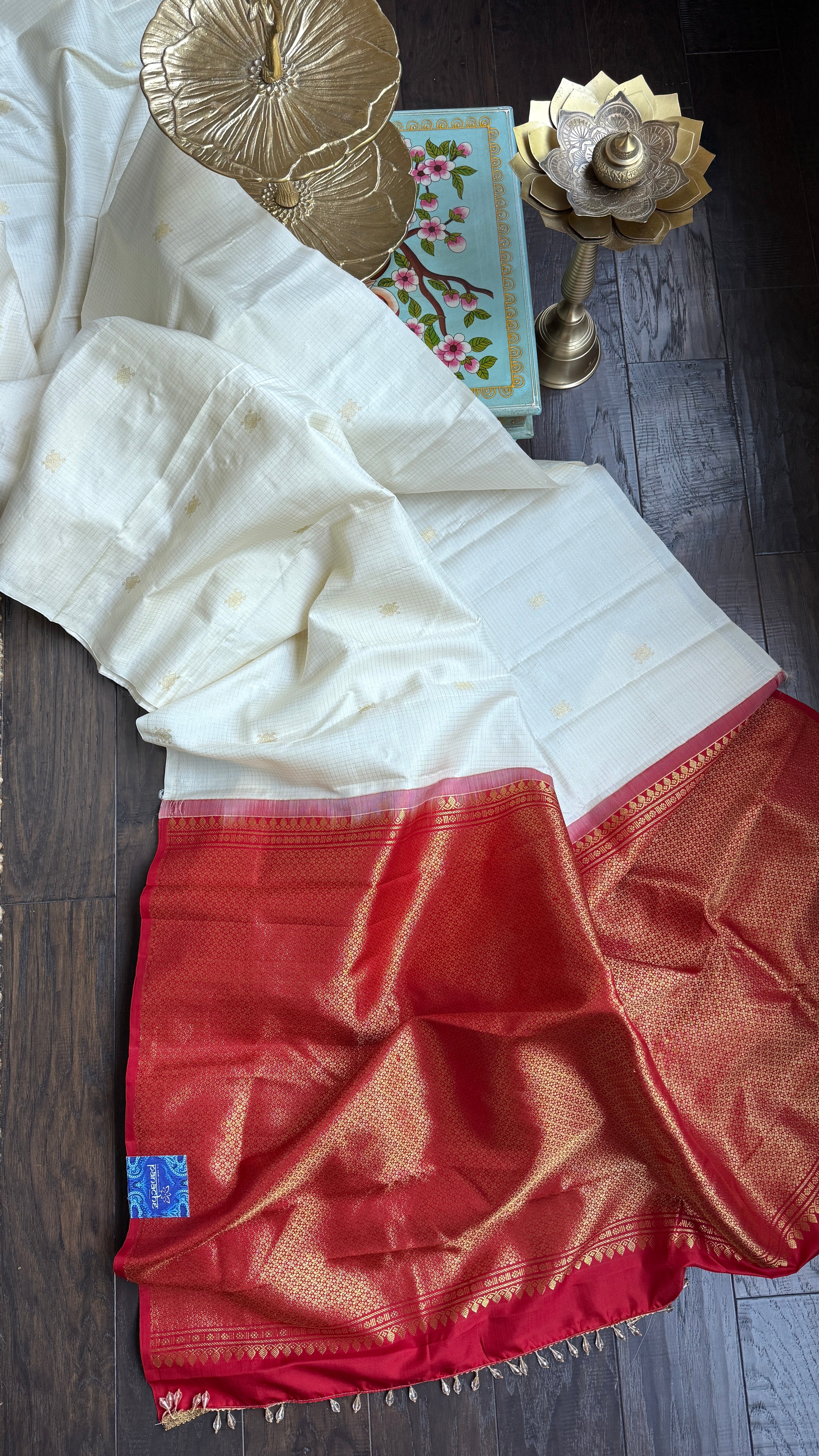 Pure Silk Borderless Kanjivaram - Off White Red Woven
