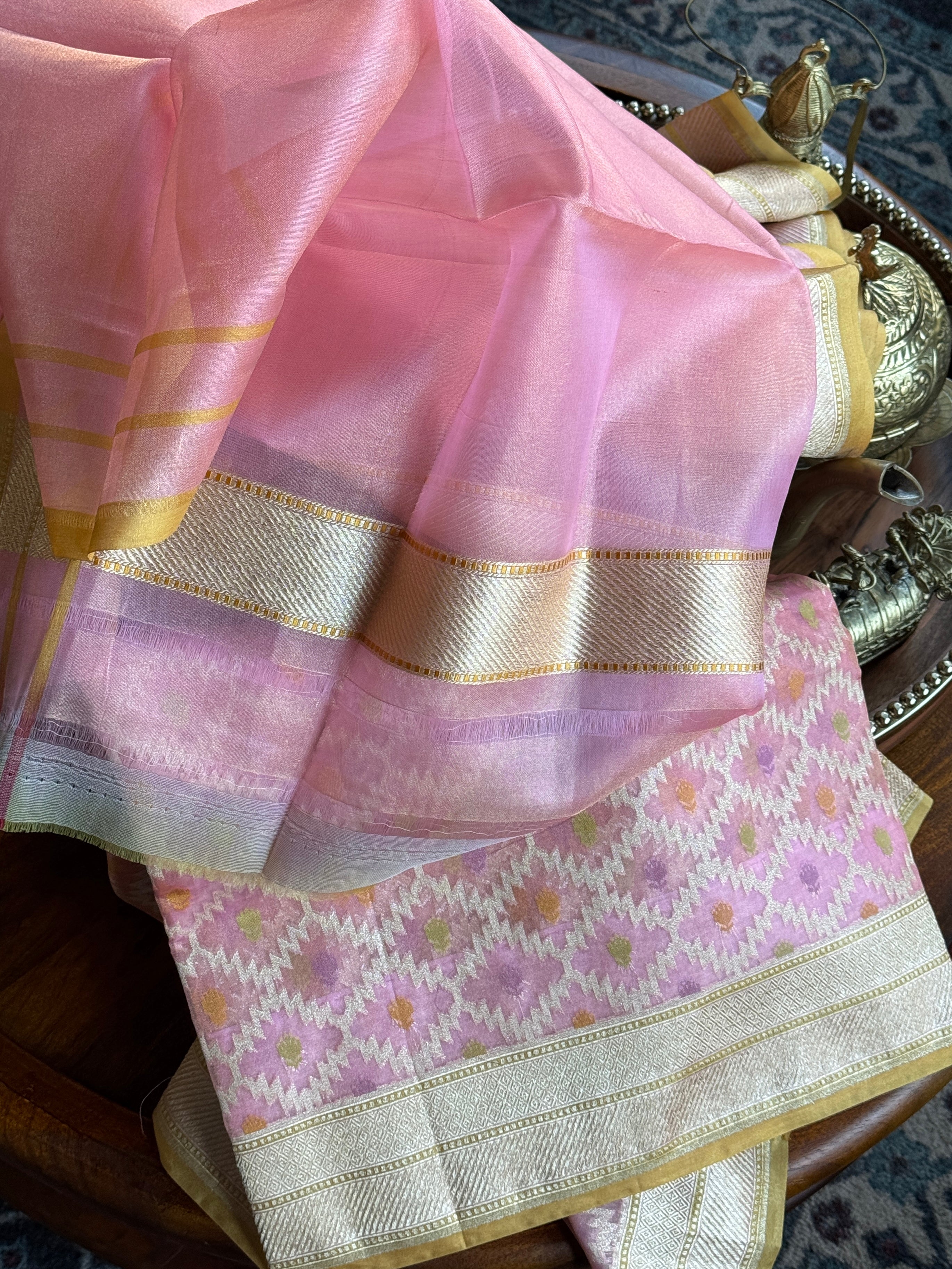 Pure Tissue Kora Silk Jamdaani Banarasi - Pink Golden Antique Zari