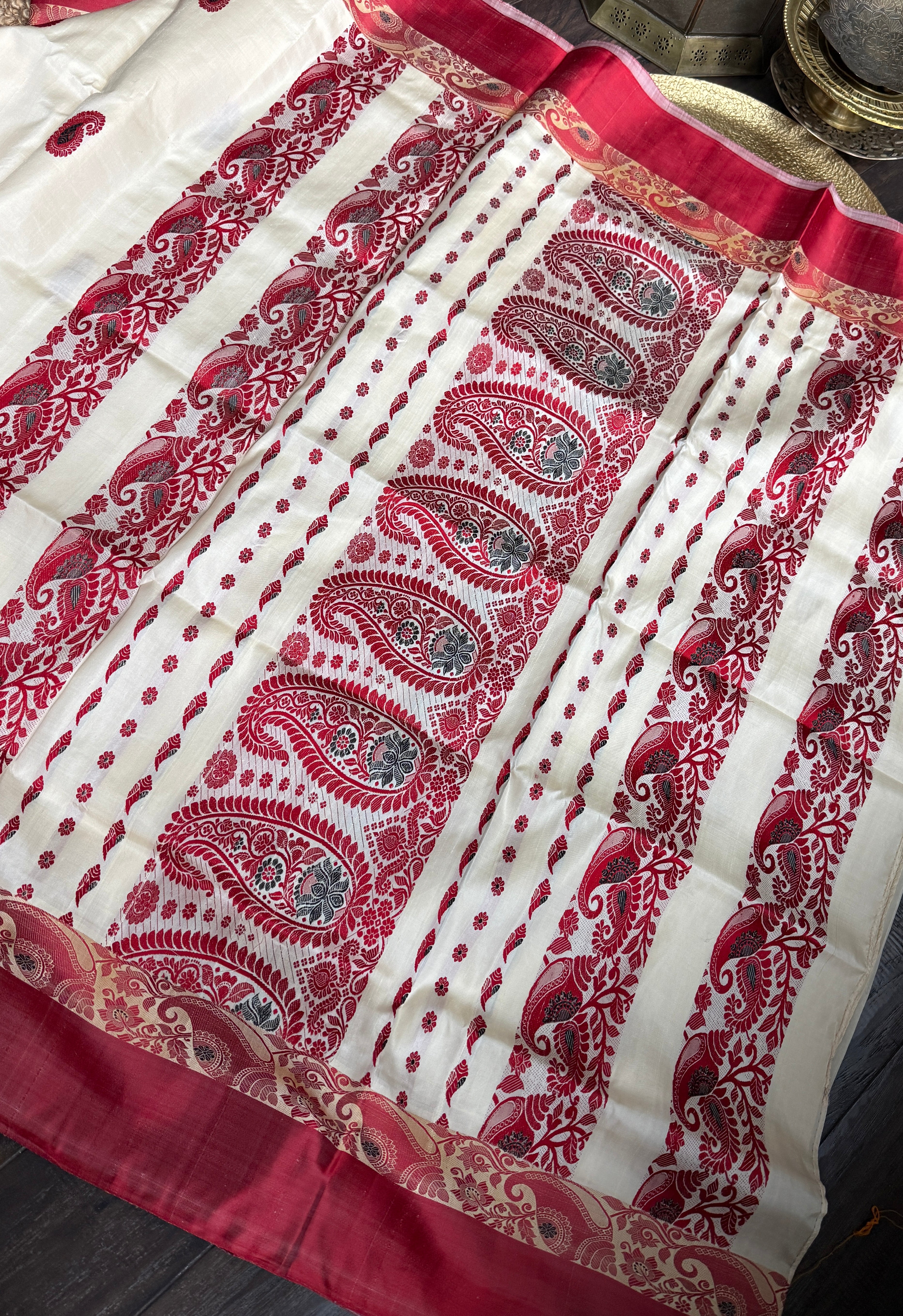 Pure Garad Silk- Light Cream Red
