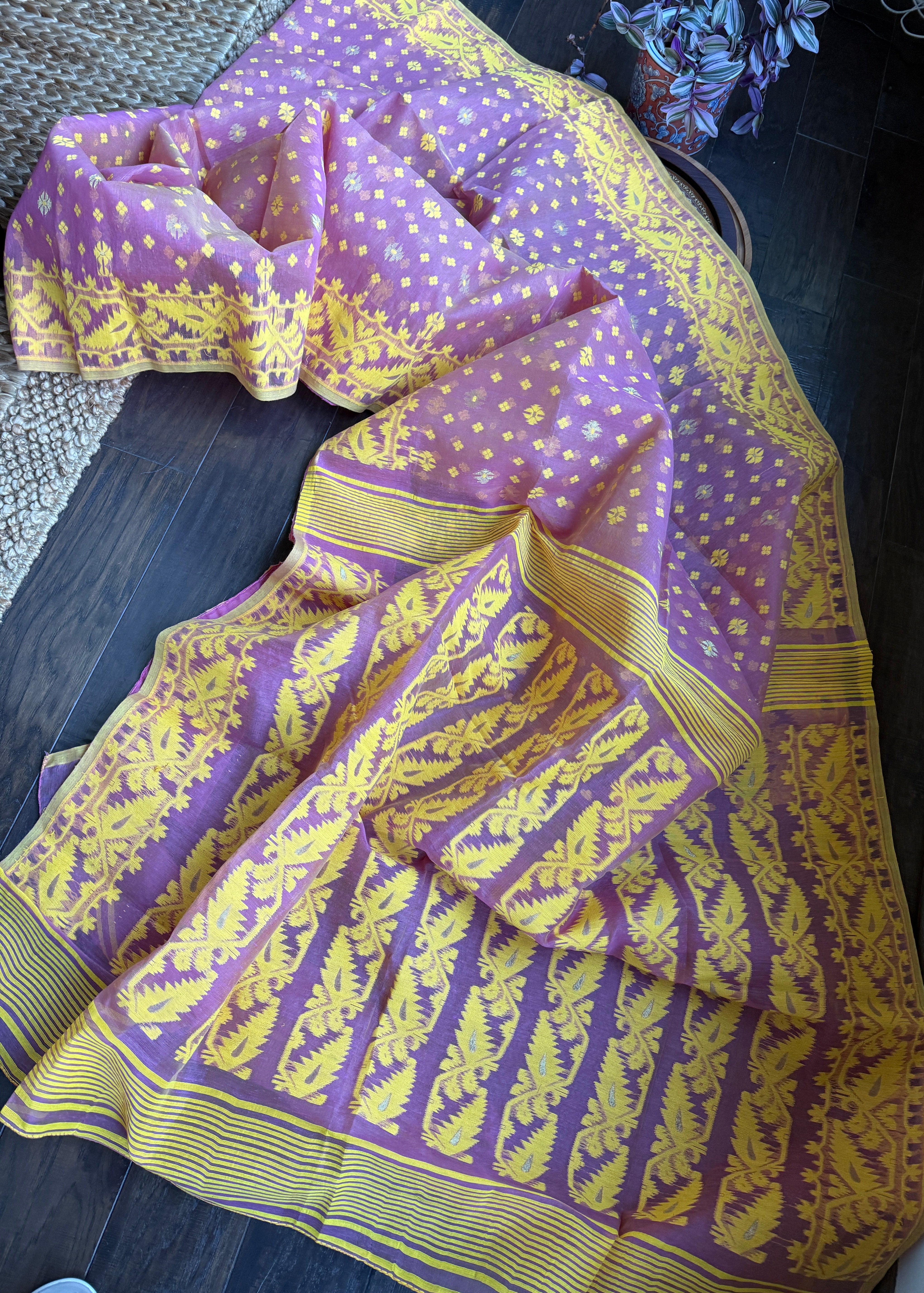 Dhakai Jamdani  - Light Pink Woven