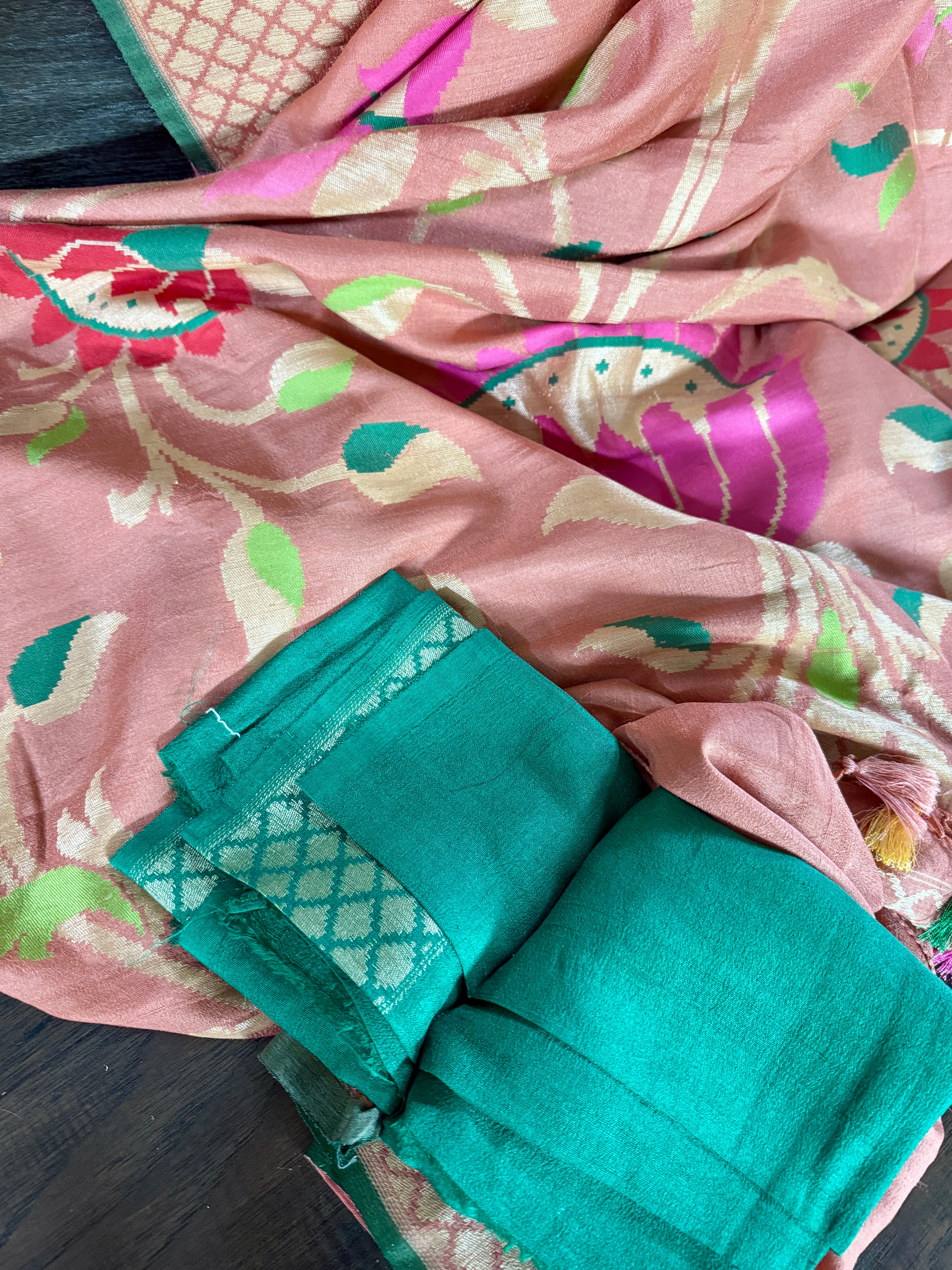 Khaddi Tussar Banarasi -  Gajri Pink Green Paithani