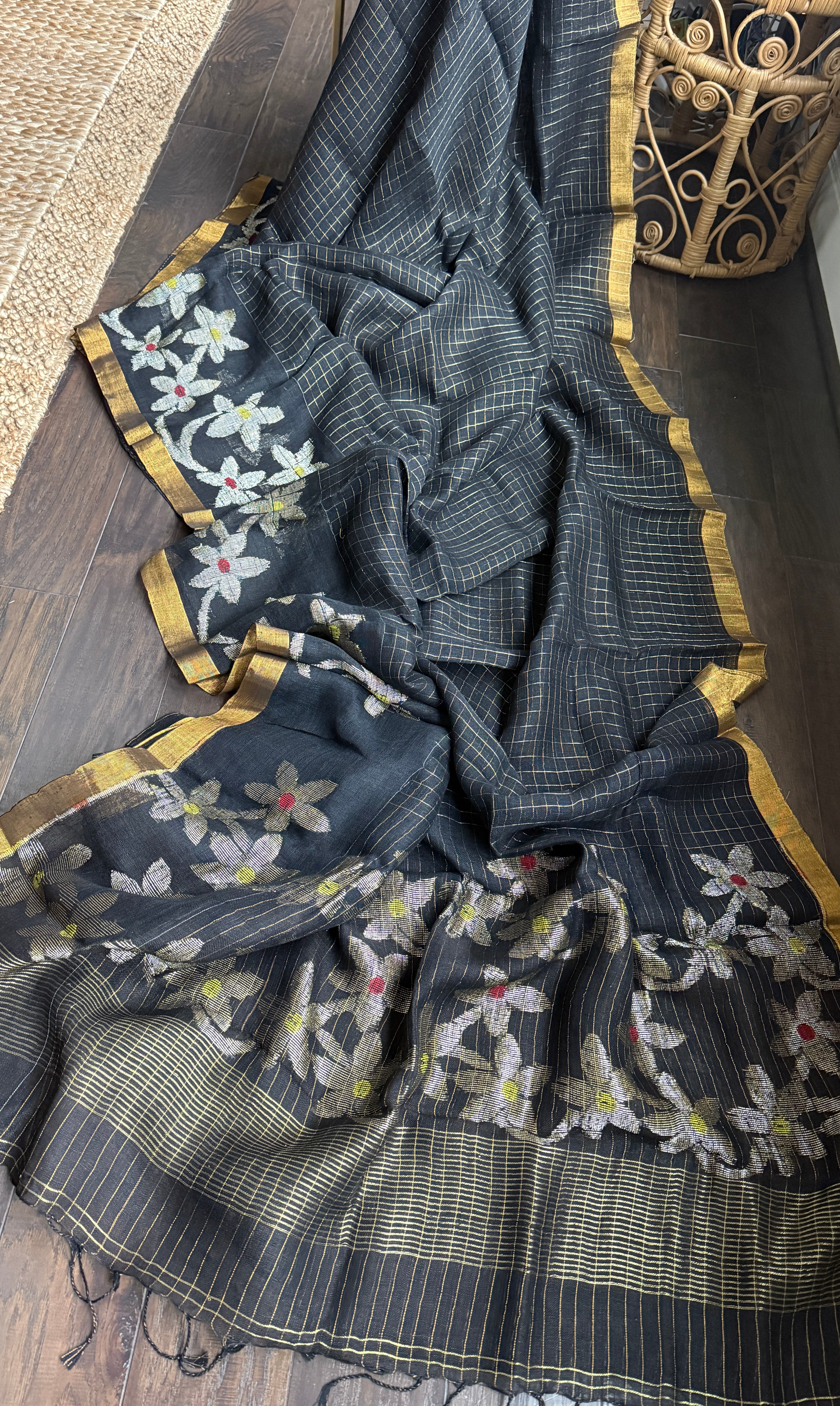 Linen Jamdaani - Black Zari Checkered