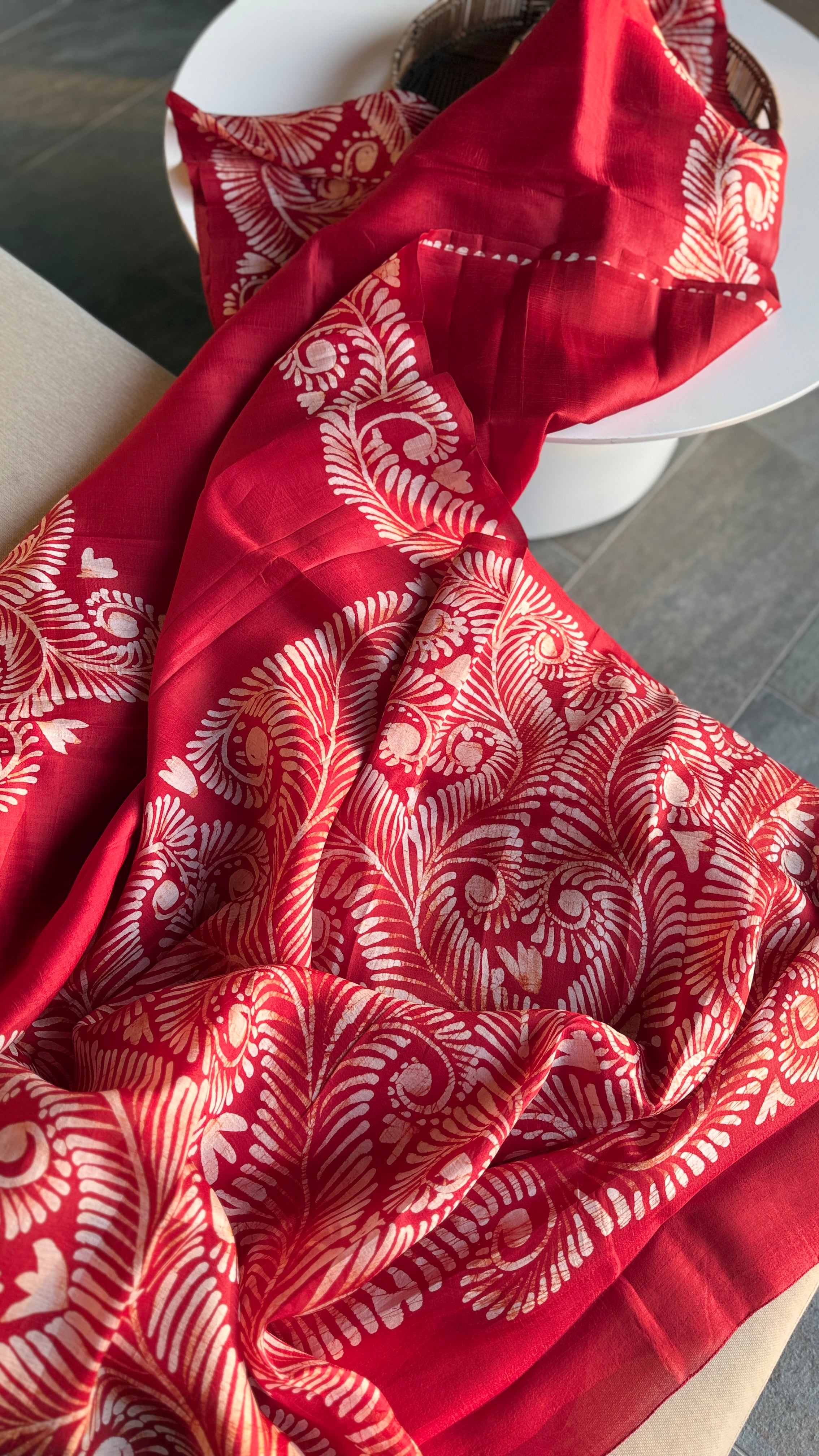 Bishnupur Silk Batik Soru Tuli -  Red White