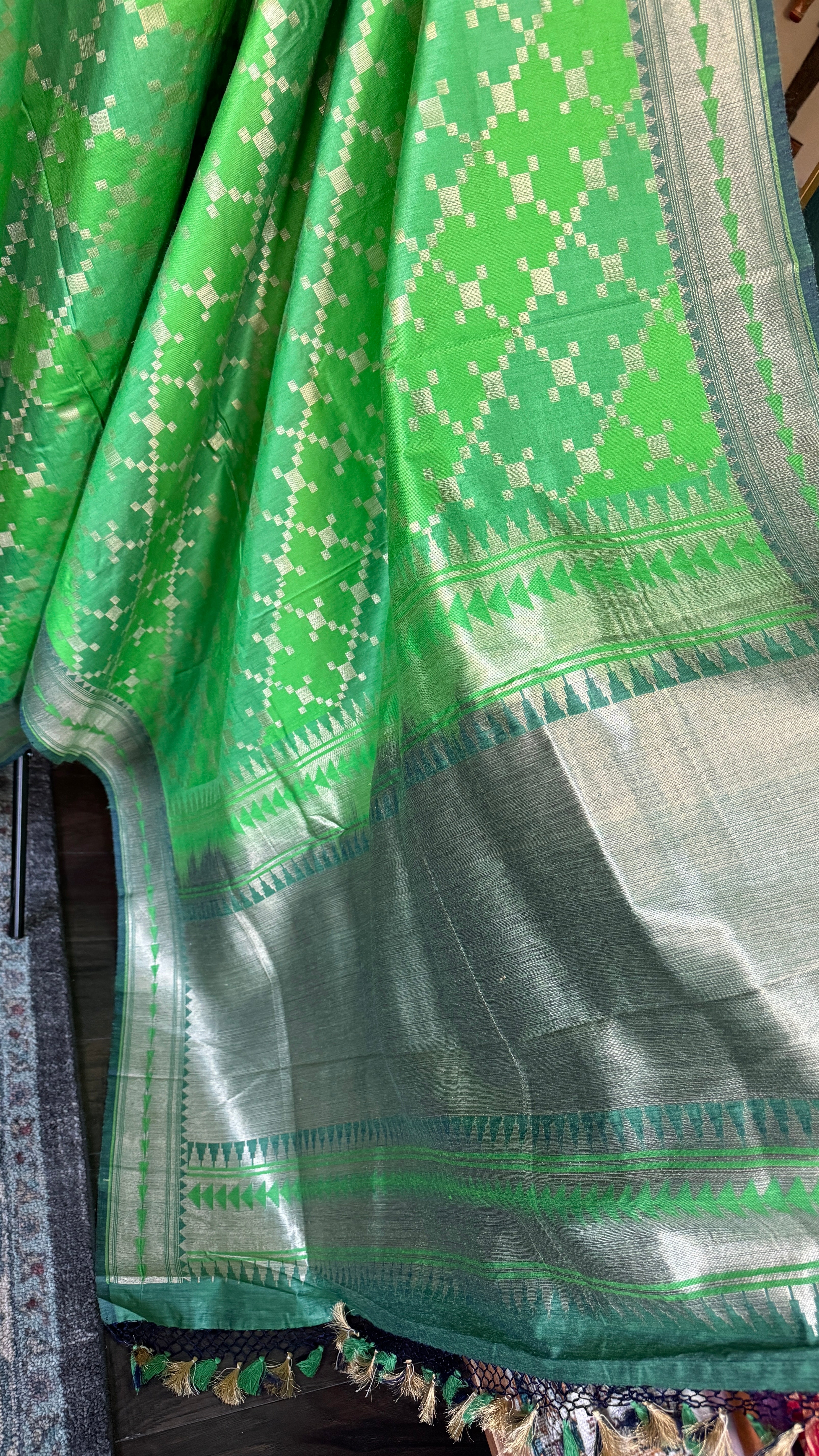 Tussar Silk Banarasi - Green Shaded Antique Zari