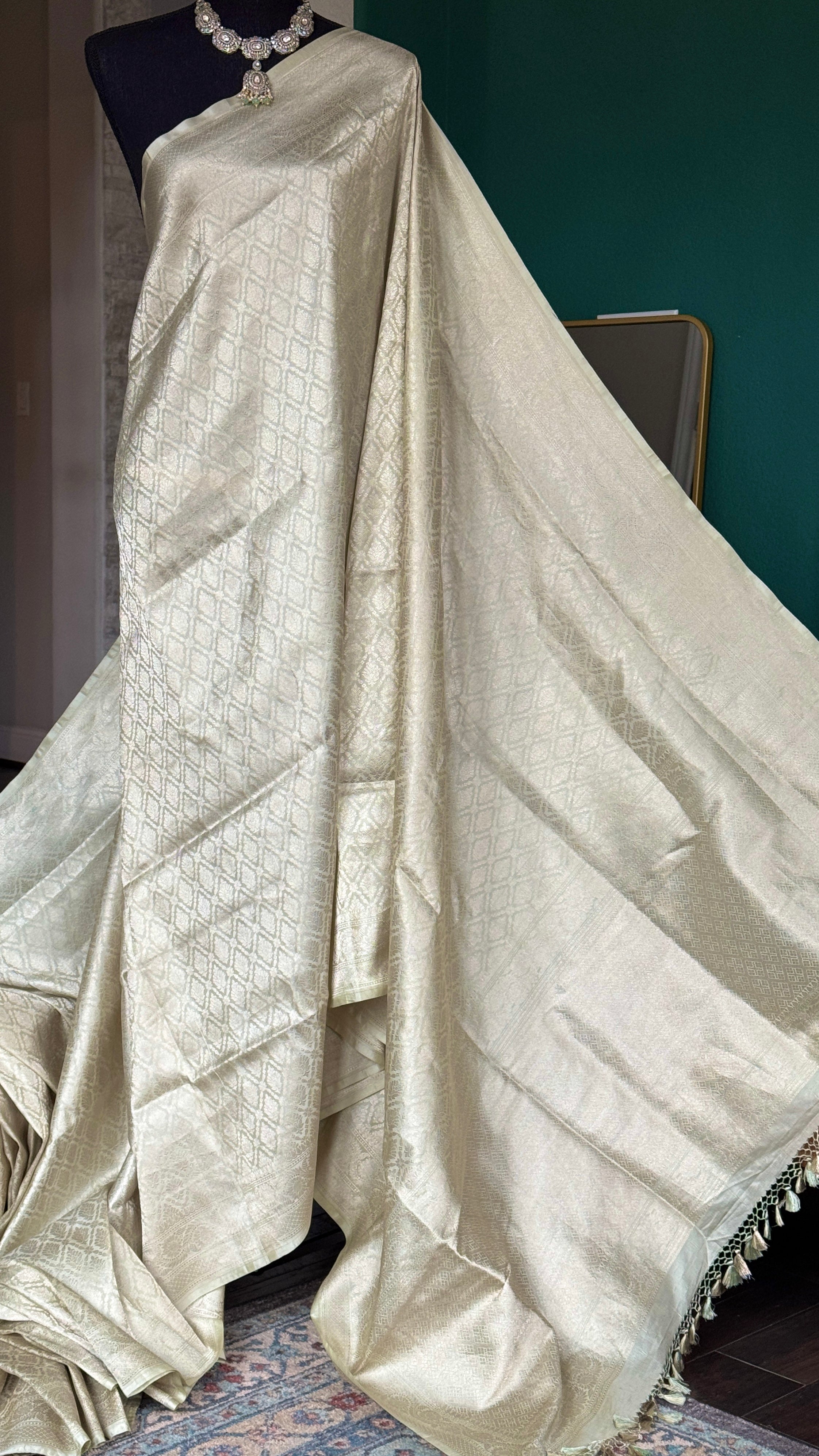 Pure Silk Brocade Kadhua Banarasi - Pale Pista Green