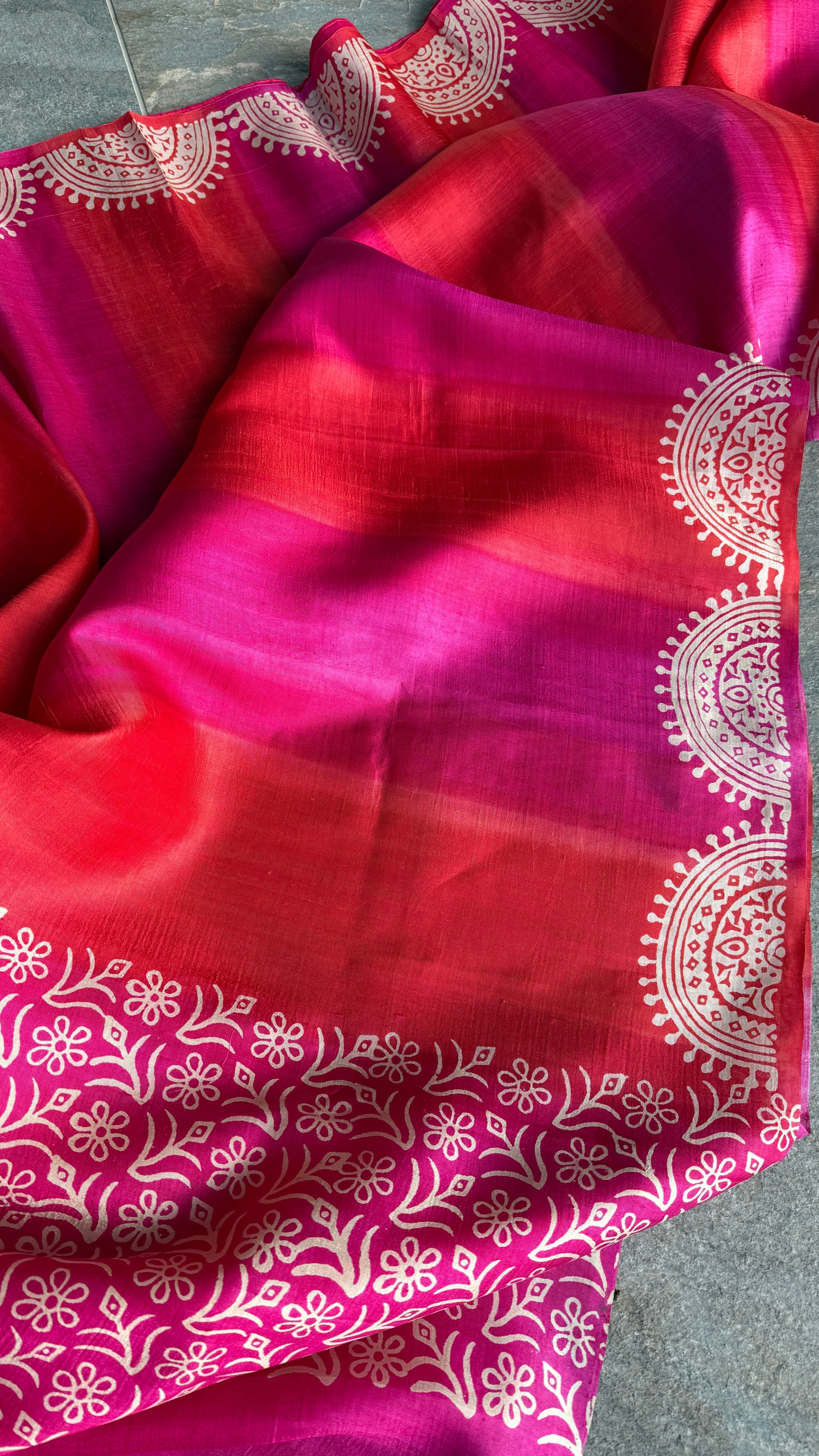 Bishnupur Silk Batik Soru Tuli -  Pink Orange White