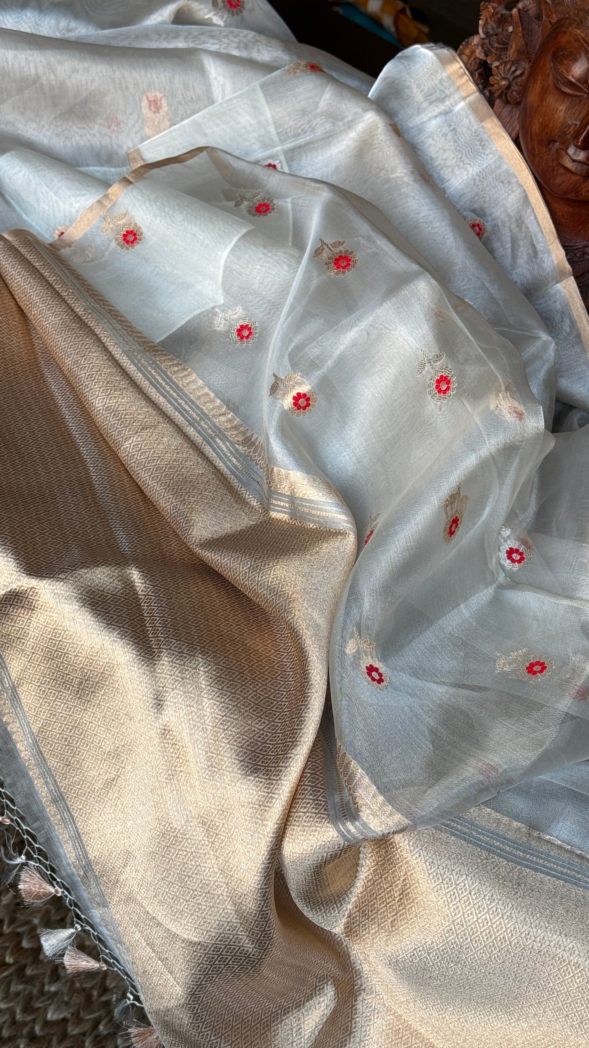 Pure Tissue Silk Banarasi - Silver Meenakari