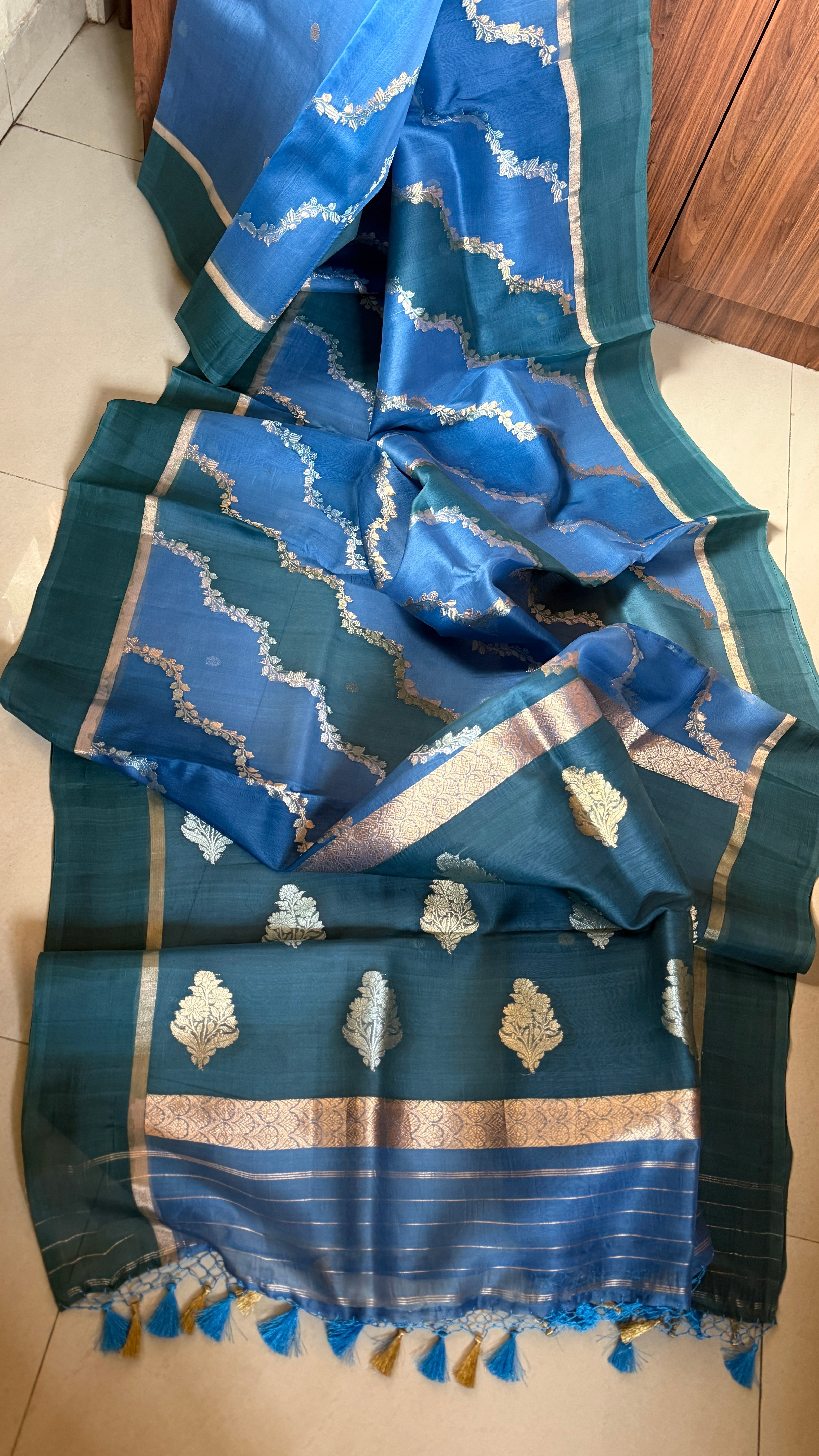 Kora Silk Leheriya Banarsi - Blue Shaded