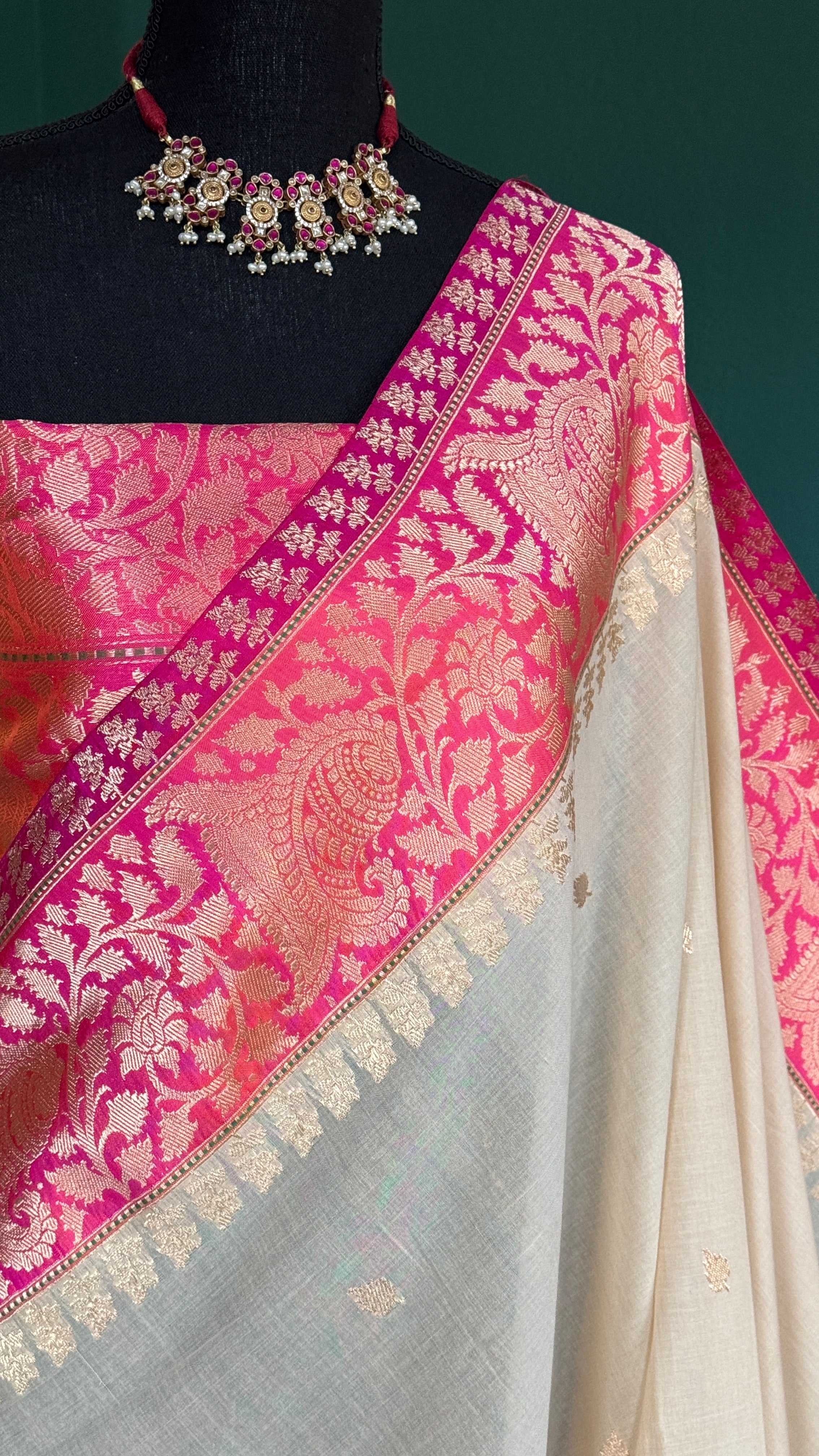 Pure Iktara Malmal Cotton by Silk Banarasi - Beige Pink Orange Kadhua