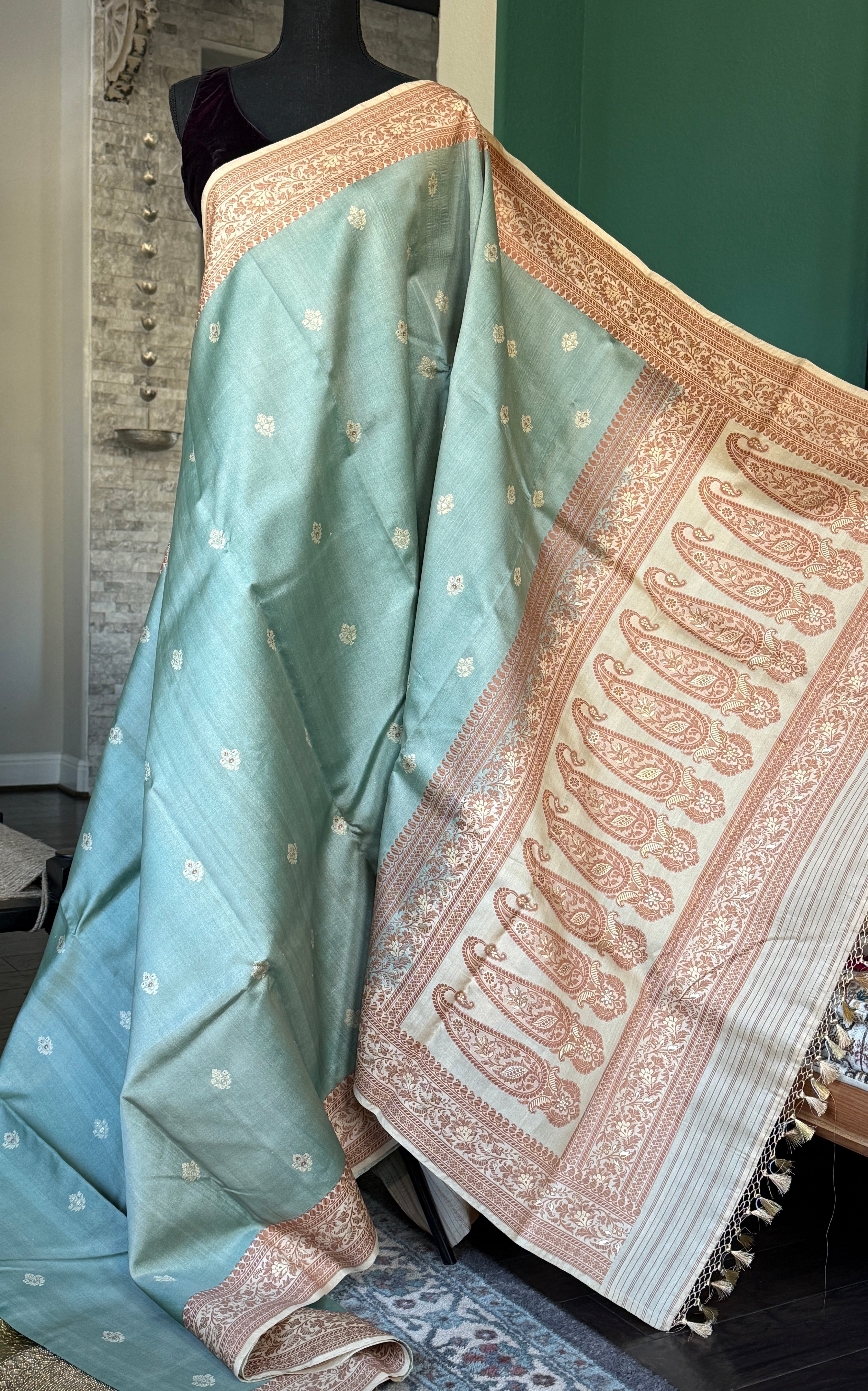 Tussar Silk Baluchari Banarasi - Light Grey Green Woven