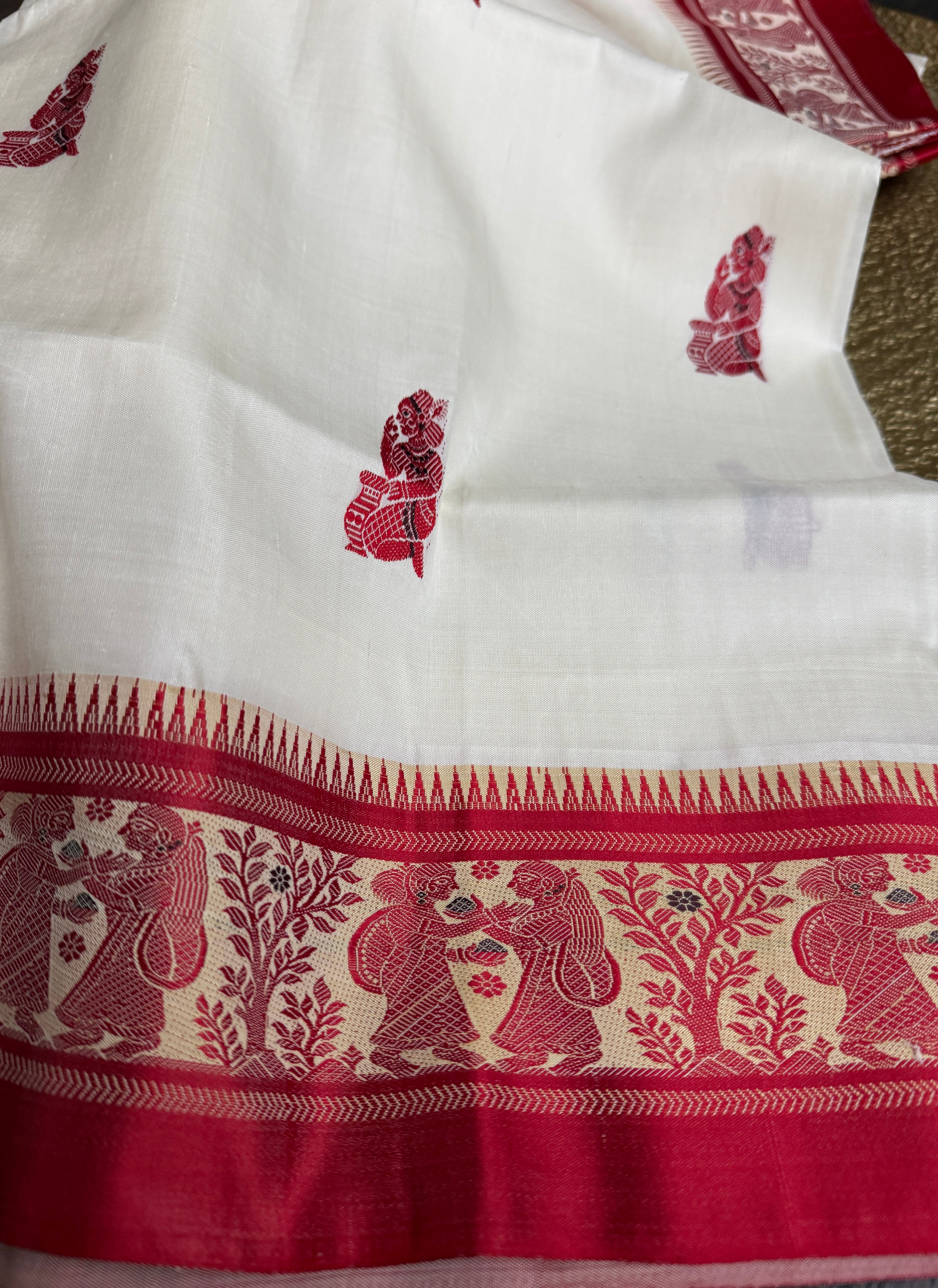 Pure Garad Silk- Off-White Red