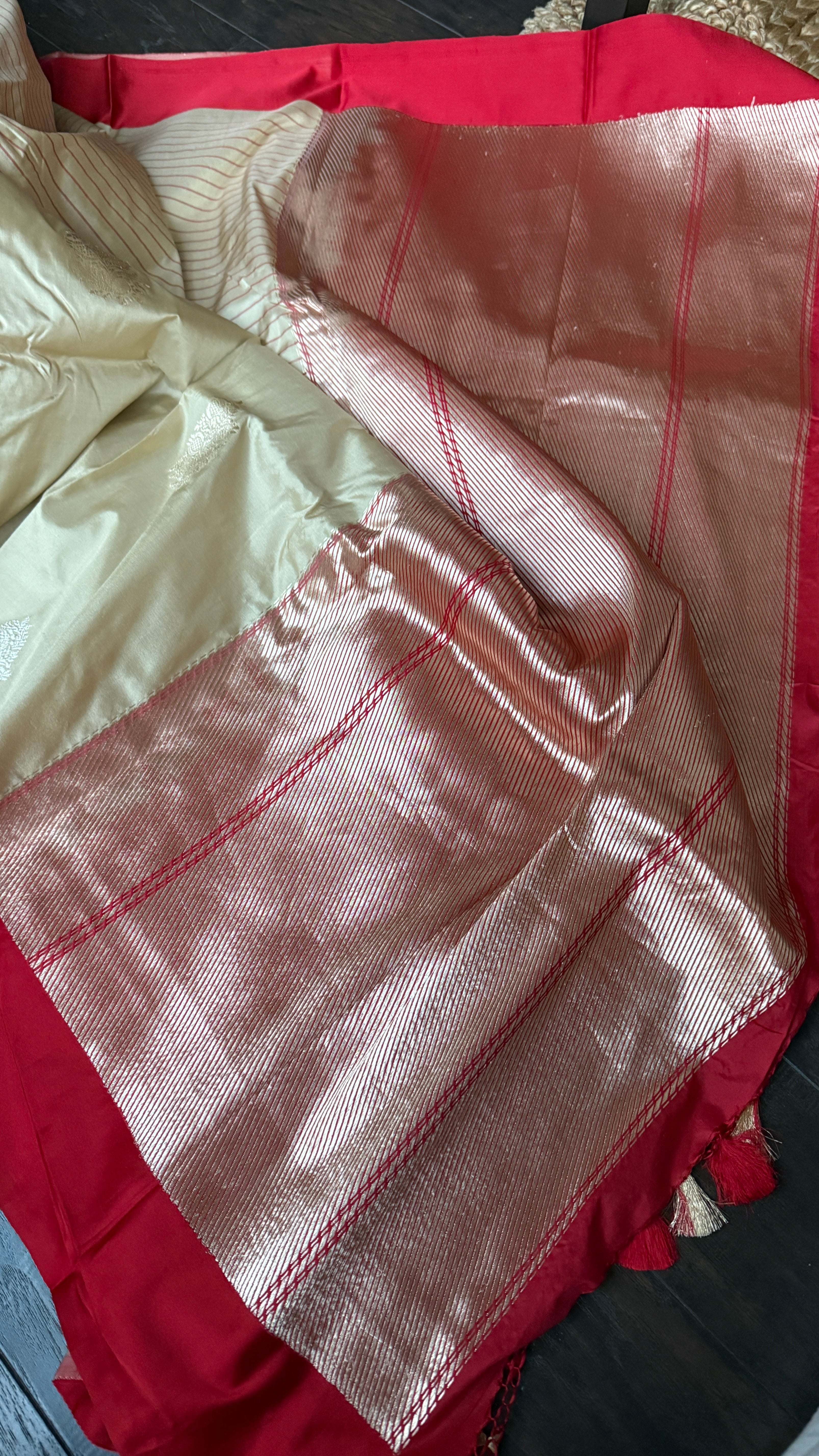 Pure Silk Katan Banarasi- Beige Tan Red Kadhua