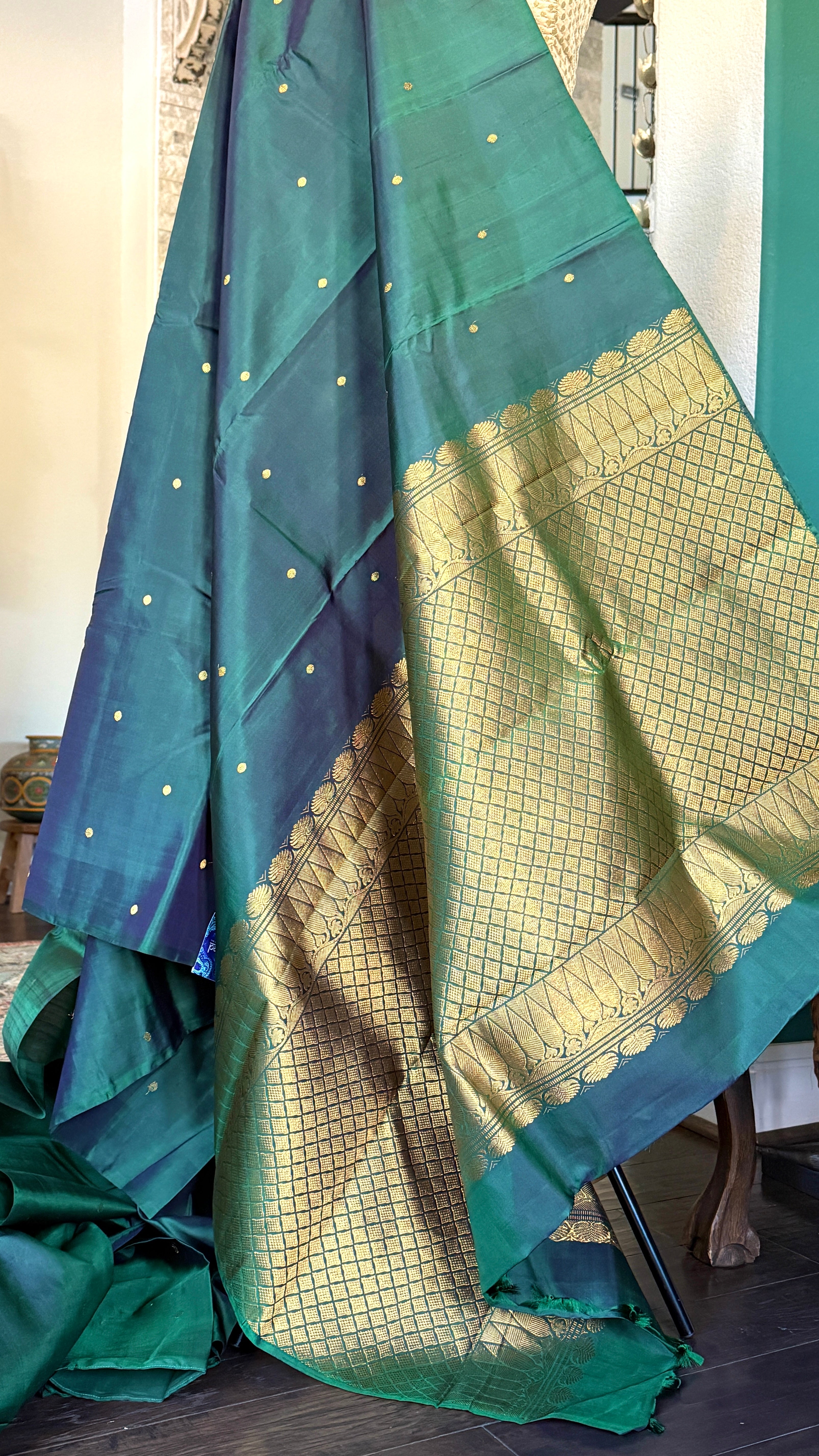 Pure Silk Kanjivaram - Dark Green Borderless