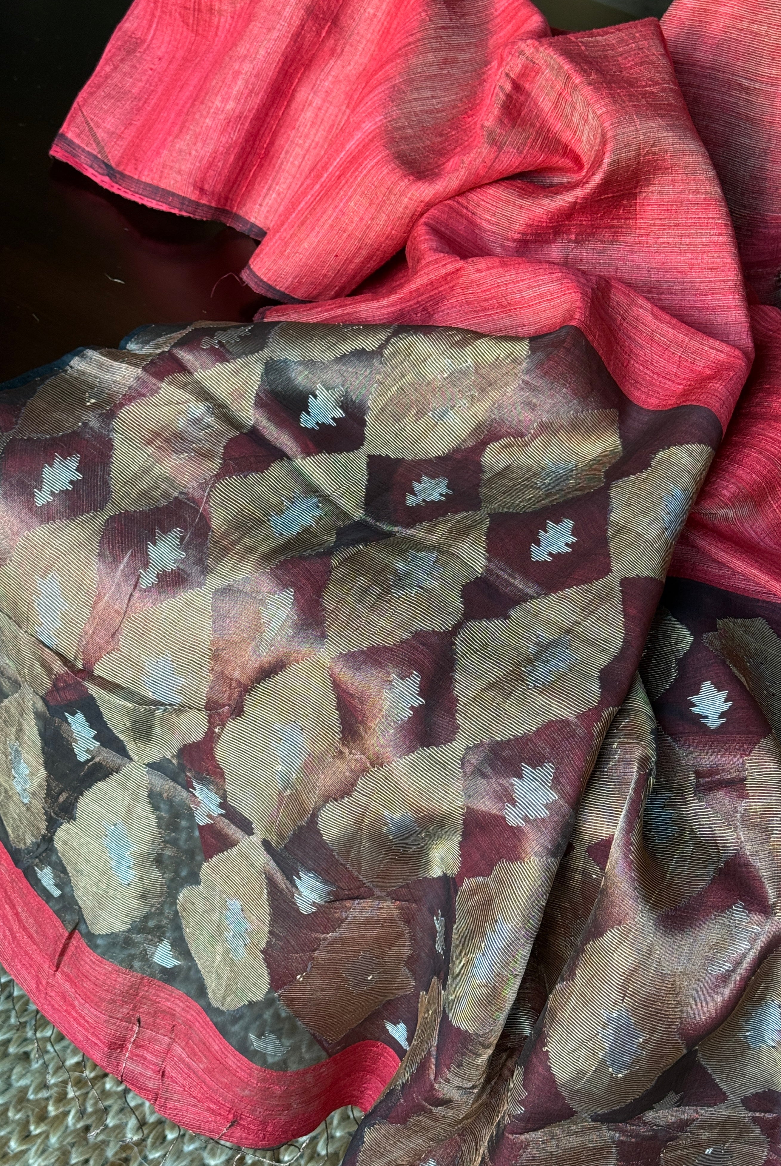 Pure Matka Silk - Red Muslin Jamdaani Palla