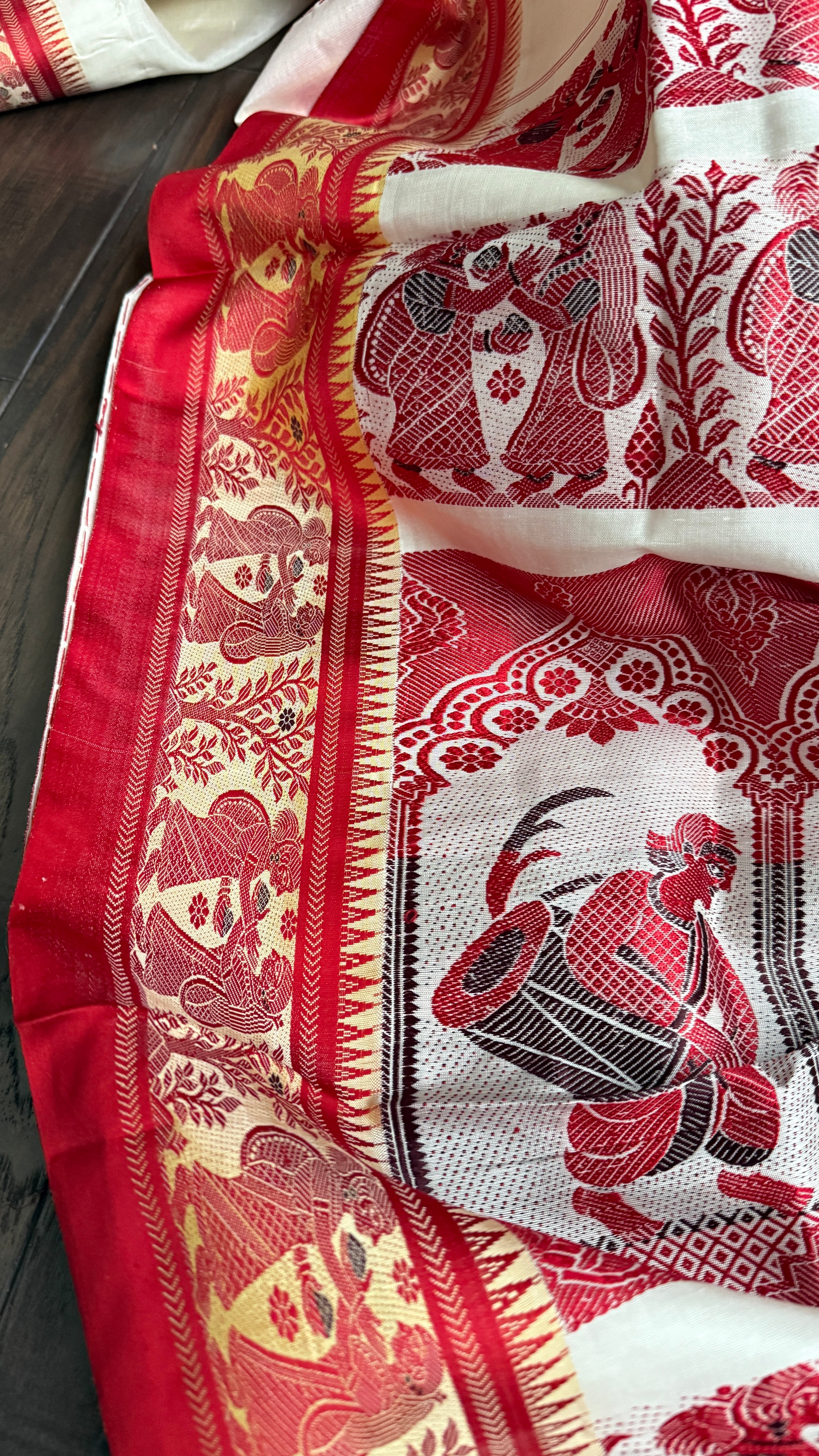 Pure Garad Silk- Off-White Red