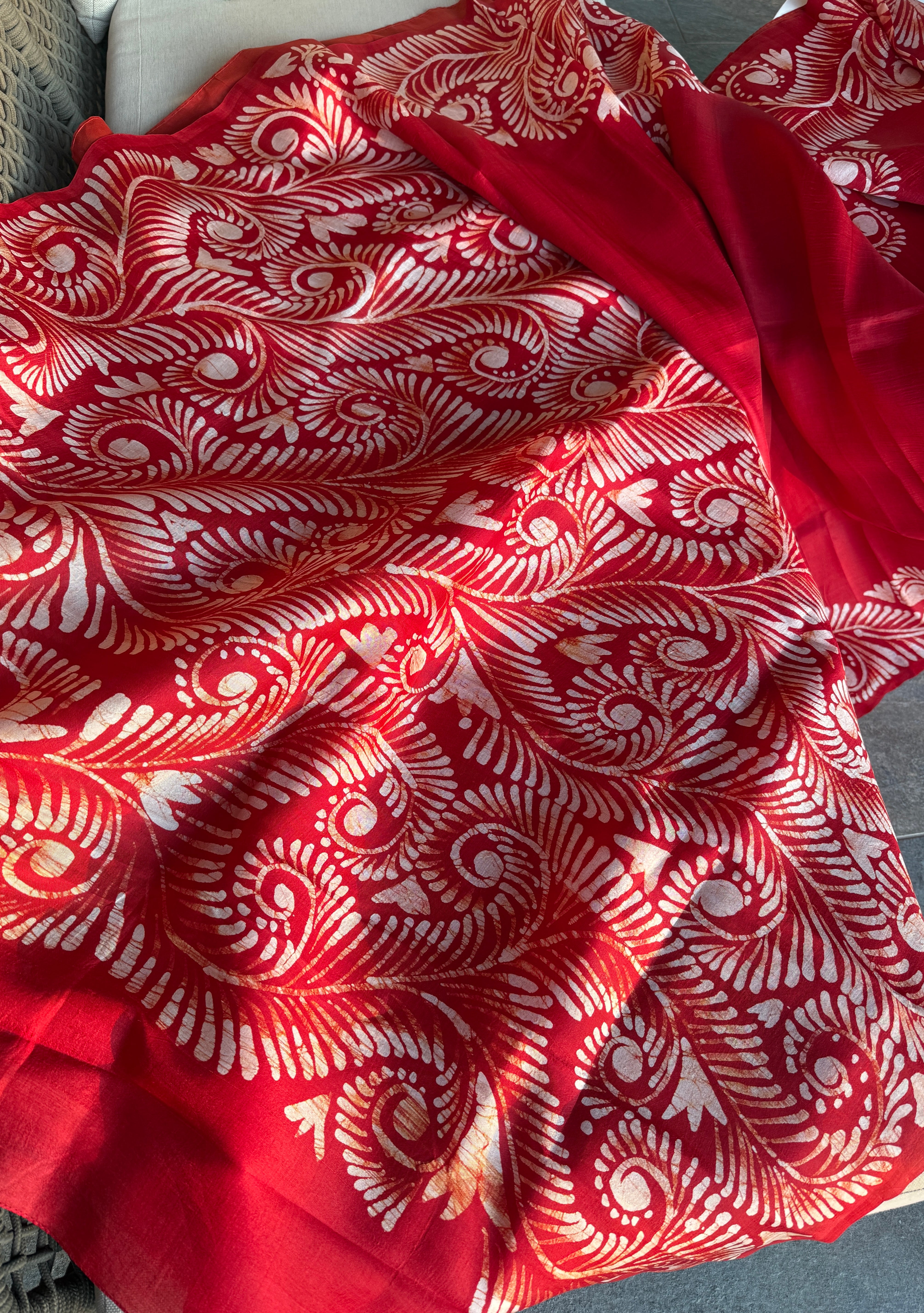 Bishnupur Silk Batik Soru Tuli -  Red White