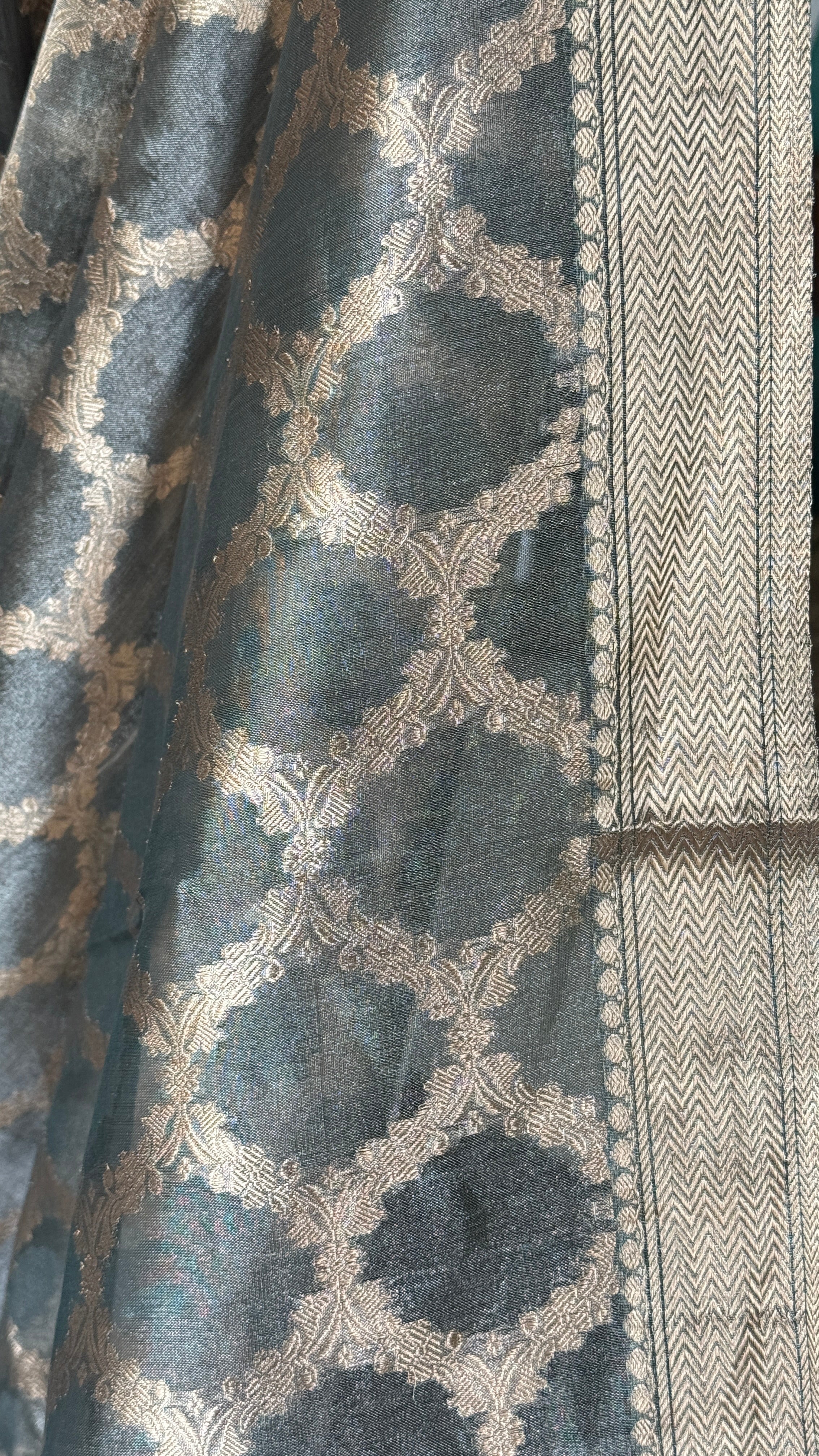 Pure Tissue by Tissue Silk Jaal Banarasi - Grey Kadhua