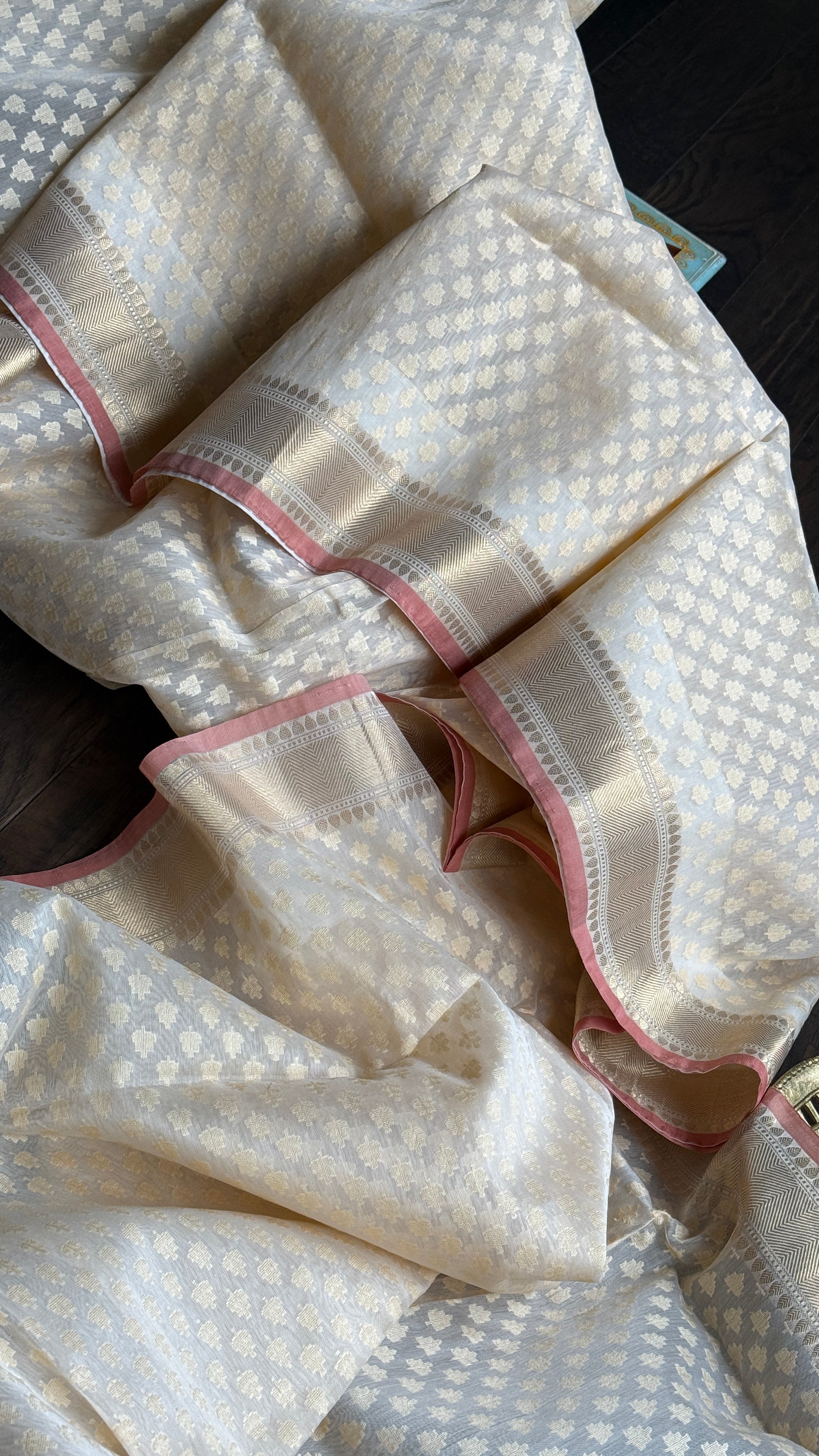 Silk Cotton Kora Banarasi - Cream Paithani Pallu