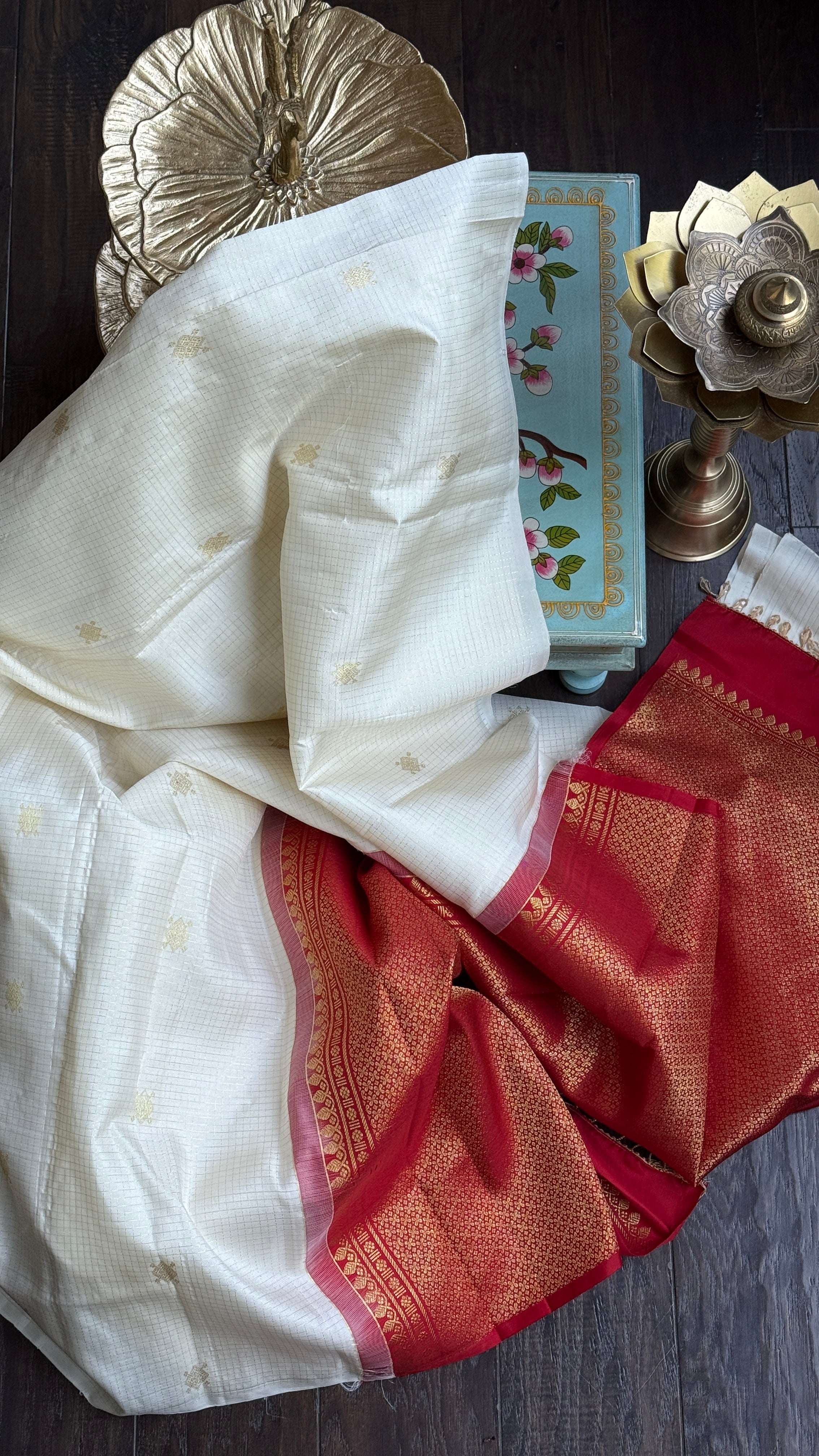 Pure Silk Borderless Kanjivaram - Off White Red Woven