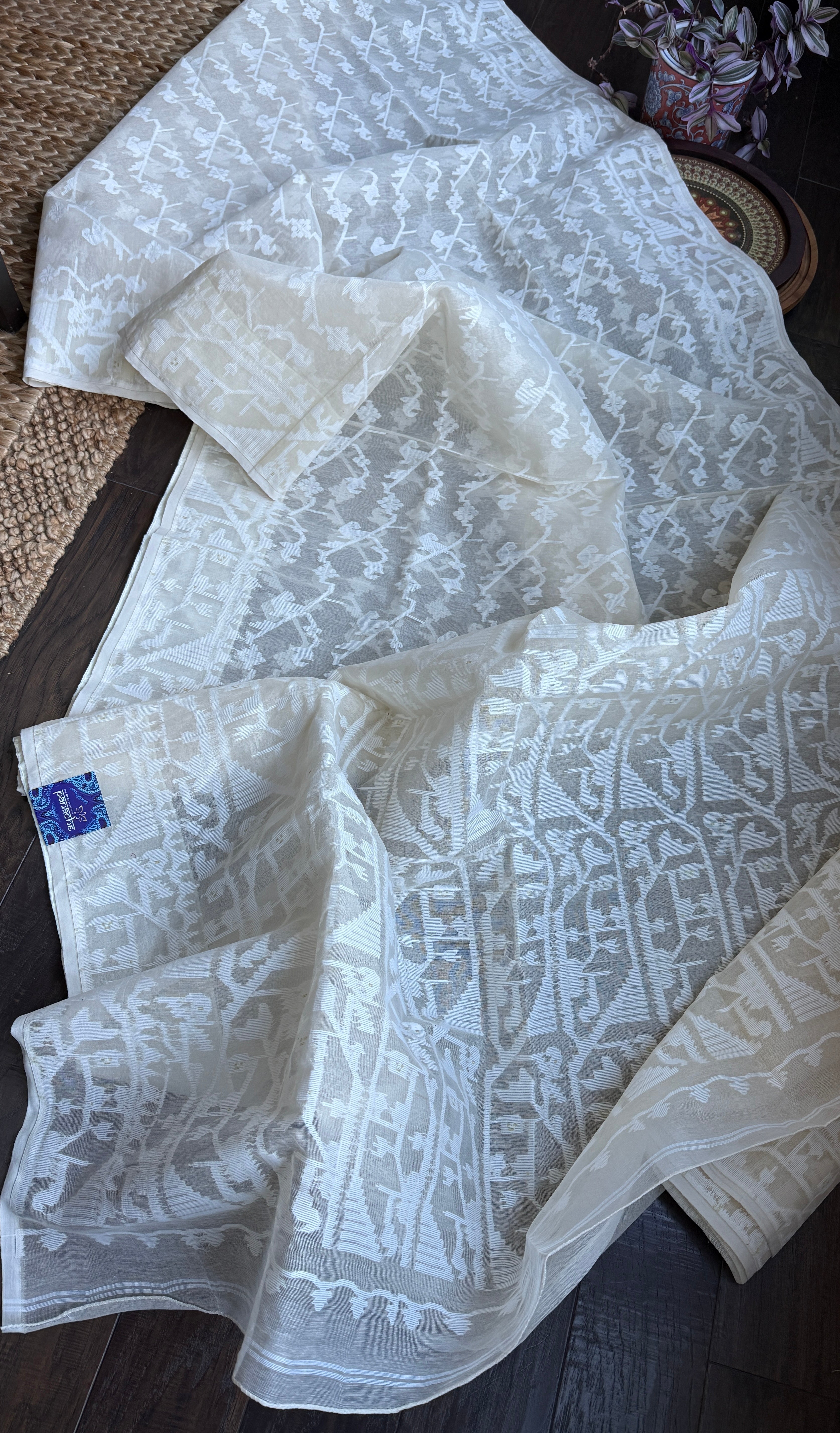 Dhakai Jamdani  - Off White Resham Woven