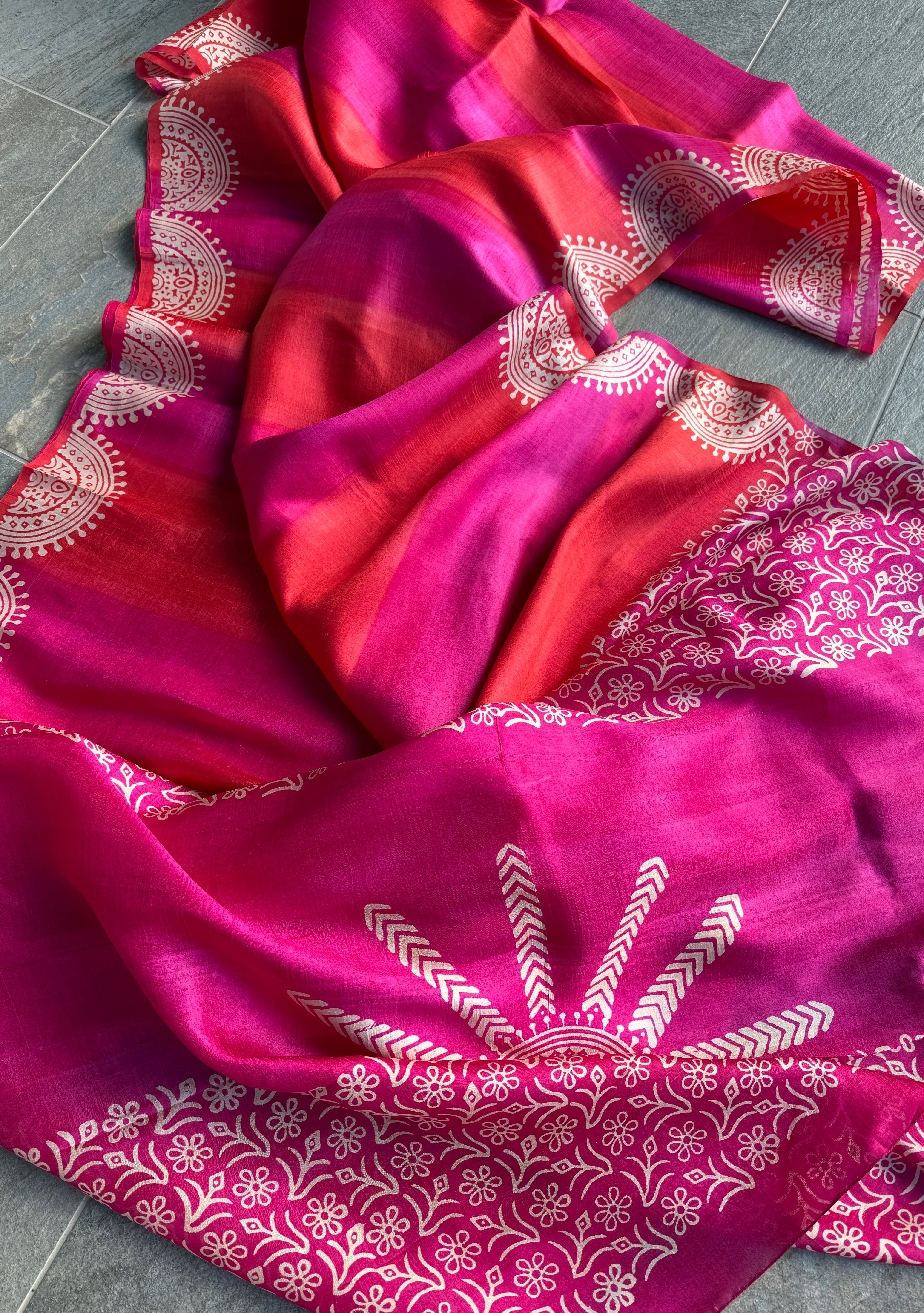 Bishnupur Silk Batik Soru Tuli -  Pink Orange White