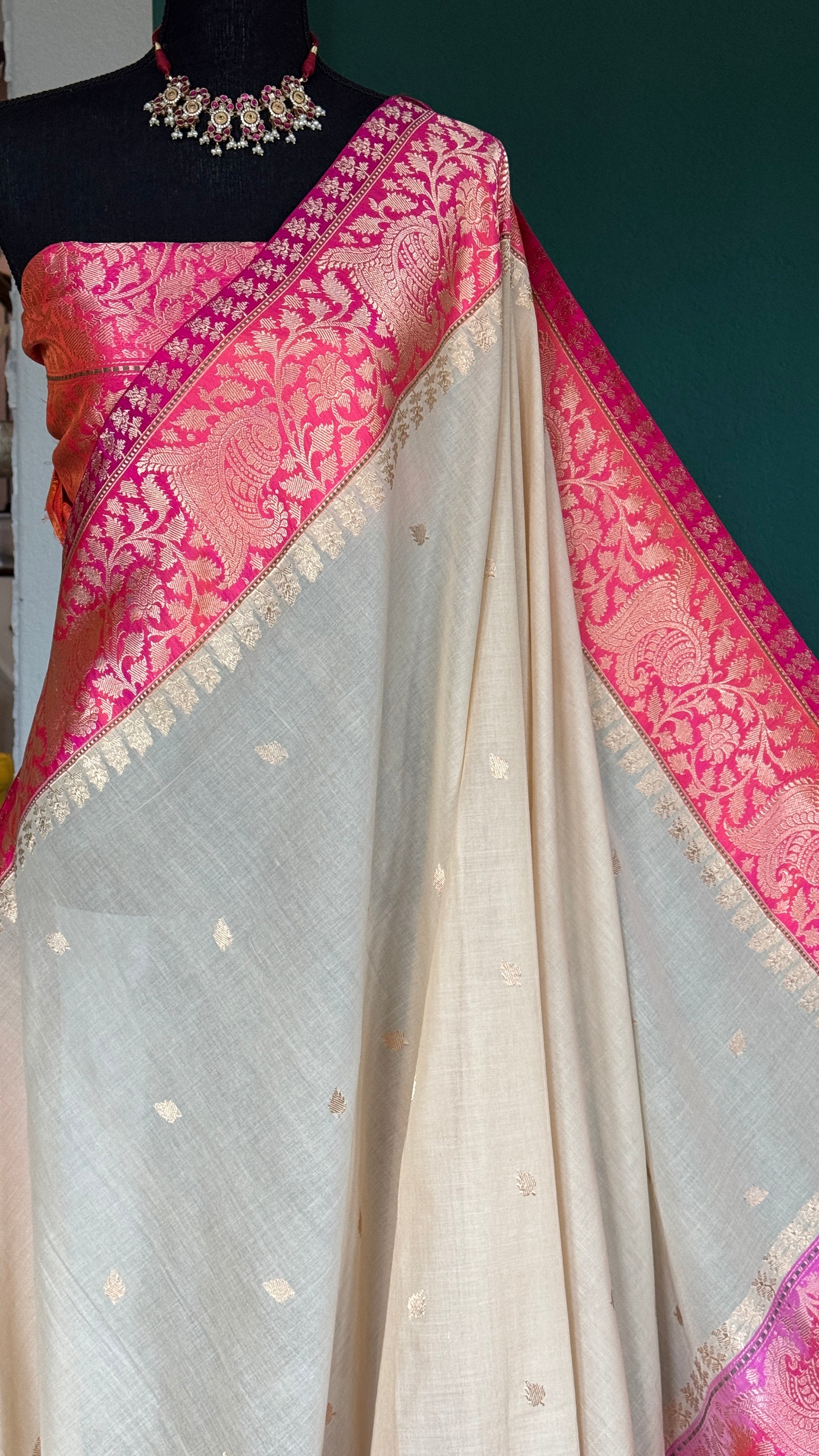 Pure Iktara Malmal Cotton by Silk Banarasi - Beige Pink Orange Kadhua