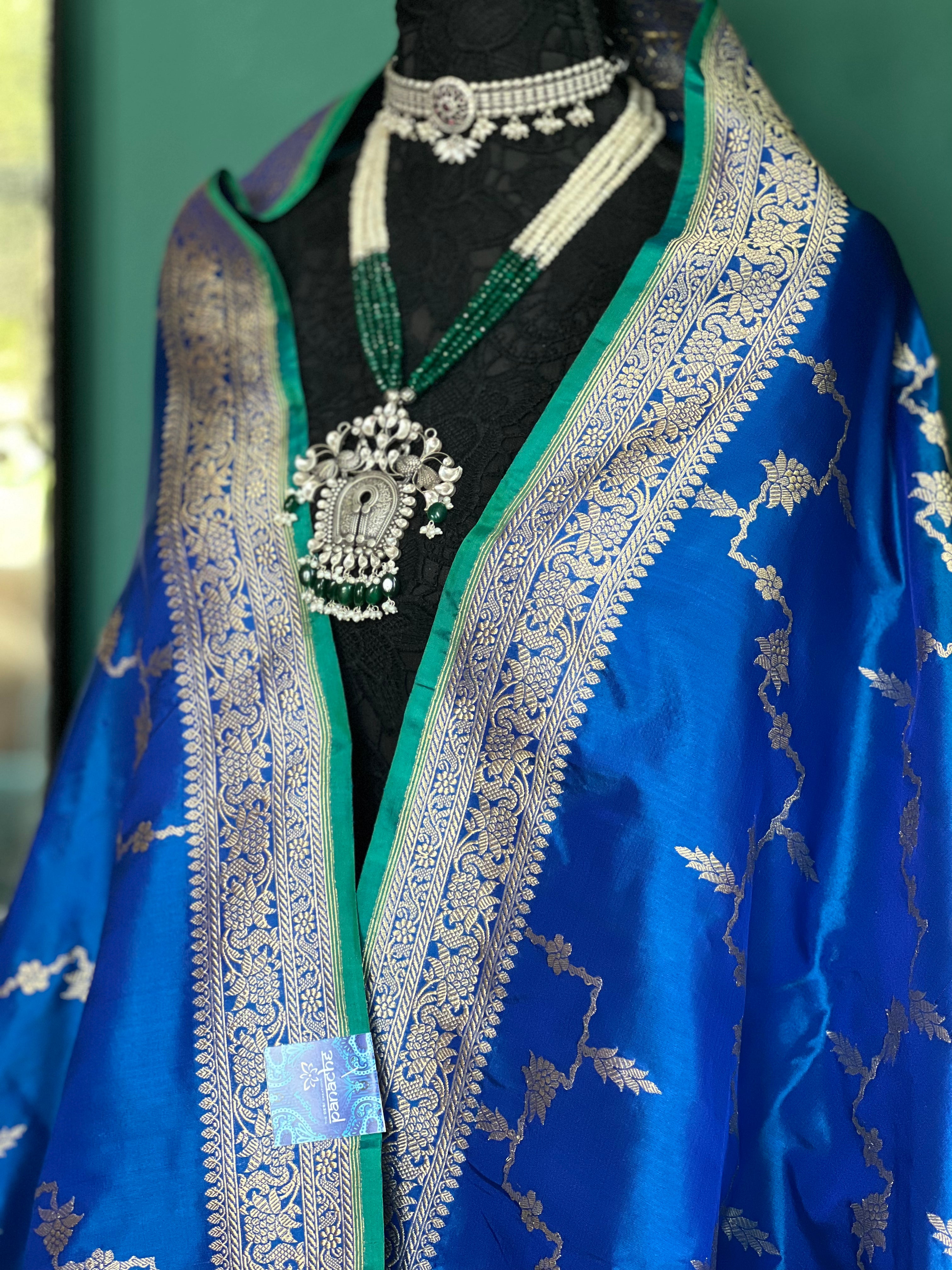 Pure Katan Silk Kadwa Banarasi - Blue Jamdaani weave