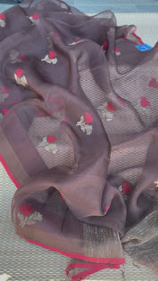 Tantuj Muslin Jamdaani- Brown Red Flower