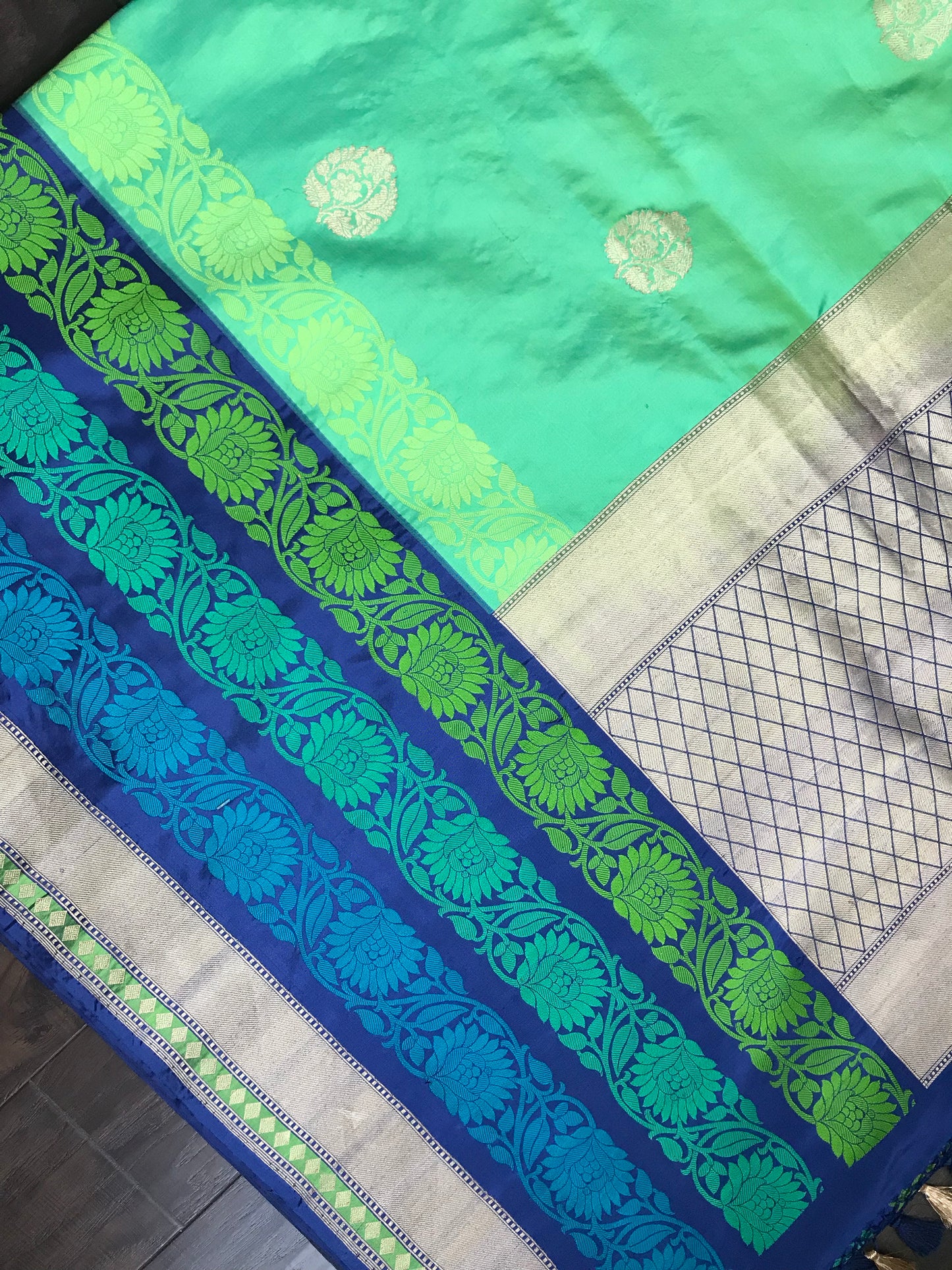 Katan Silk Banarasi - Green Blue Dual Shaded