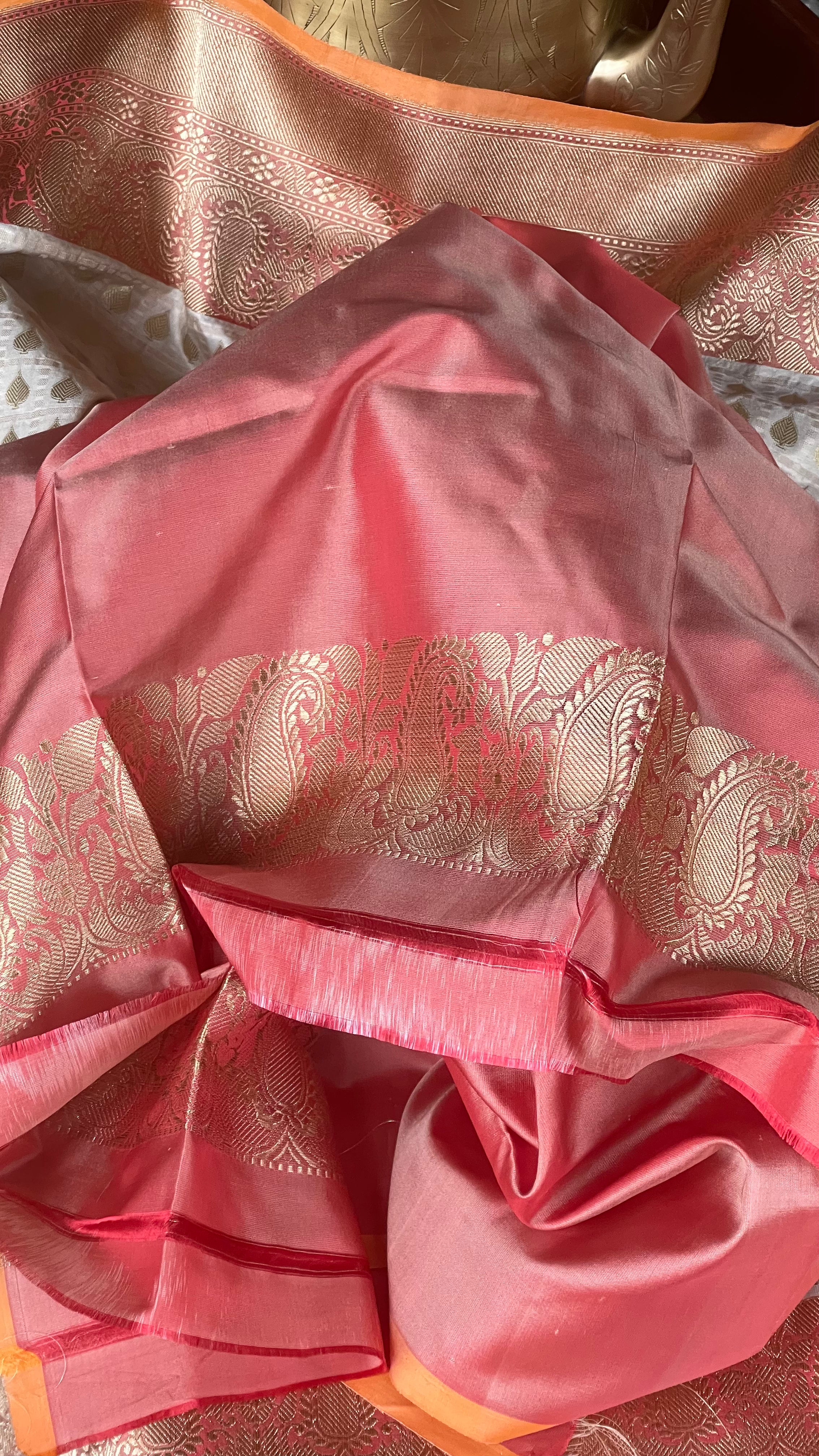 Pure Silk Katan Banarasi- Off-White Checkered